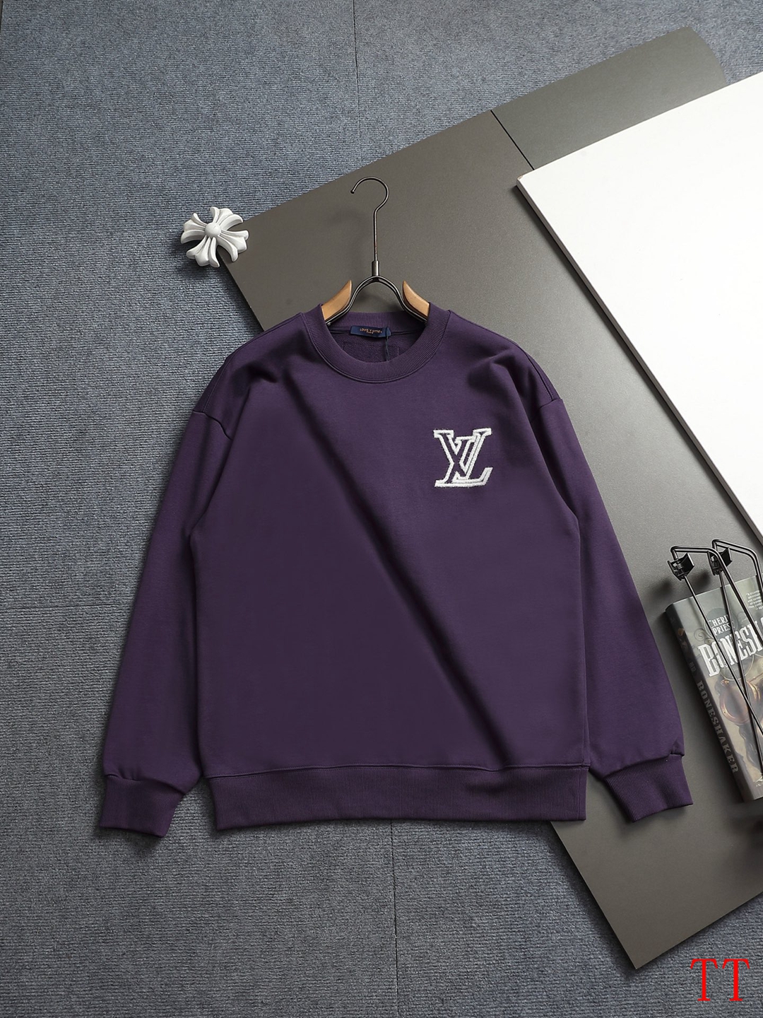 Cheap Louis Vuitton Hoodies in 218098, $60 USD- [IB218098] - Replica Louis Vuitton Hoodies