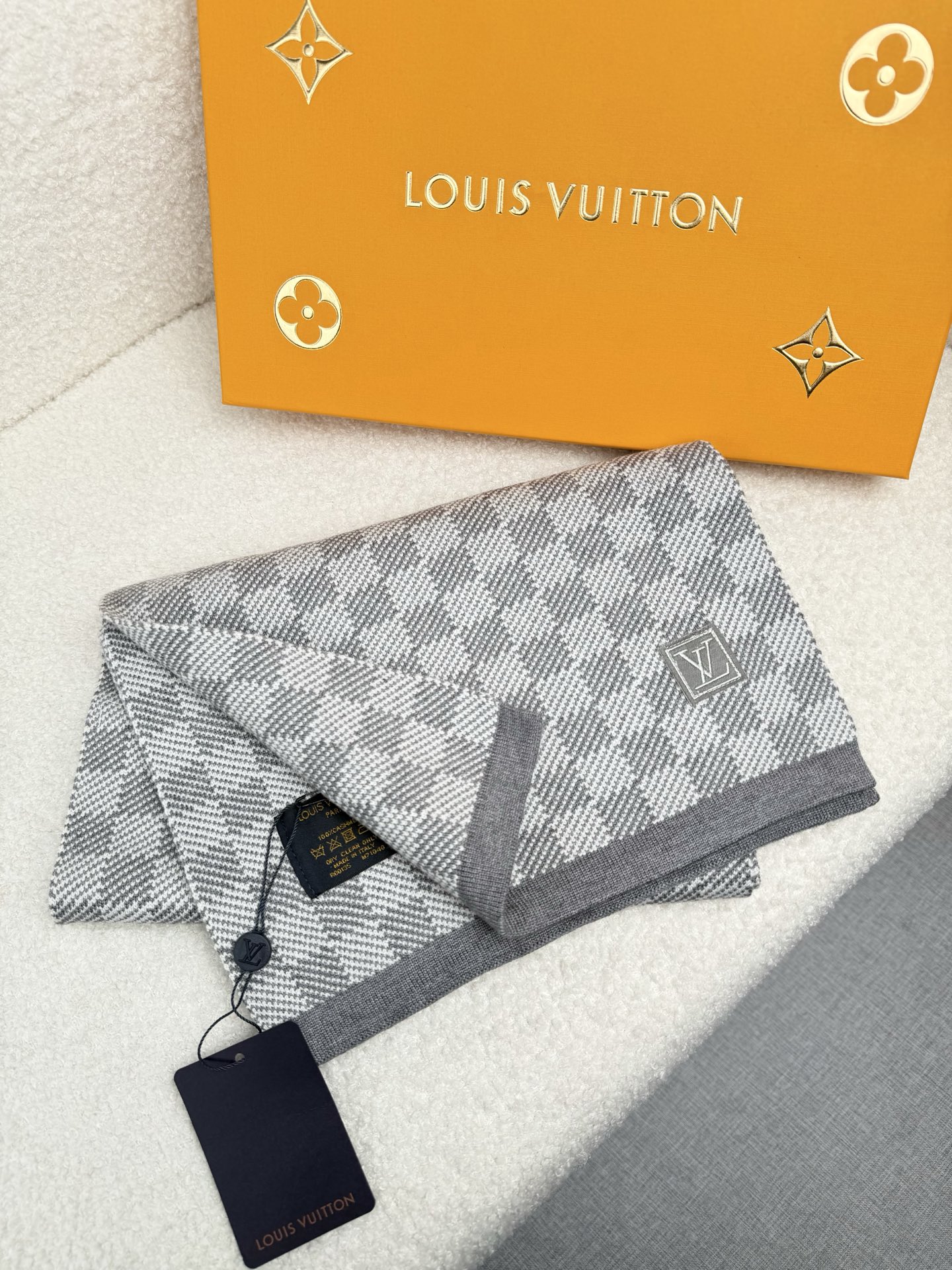 Cheap Louis Vuitton Scarf for Men in 218169, $55 USD- [IB218169] - Replica Louis Vuitton Scarf for Men