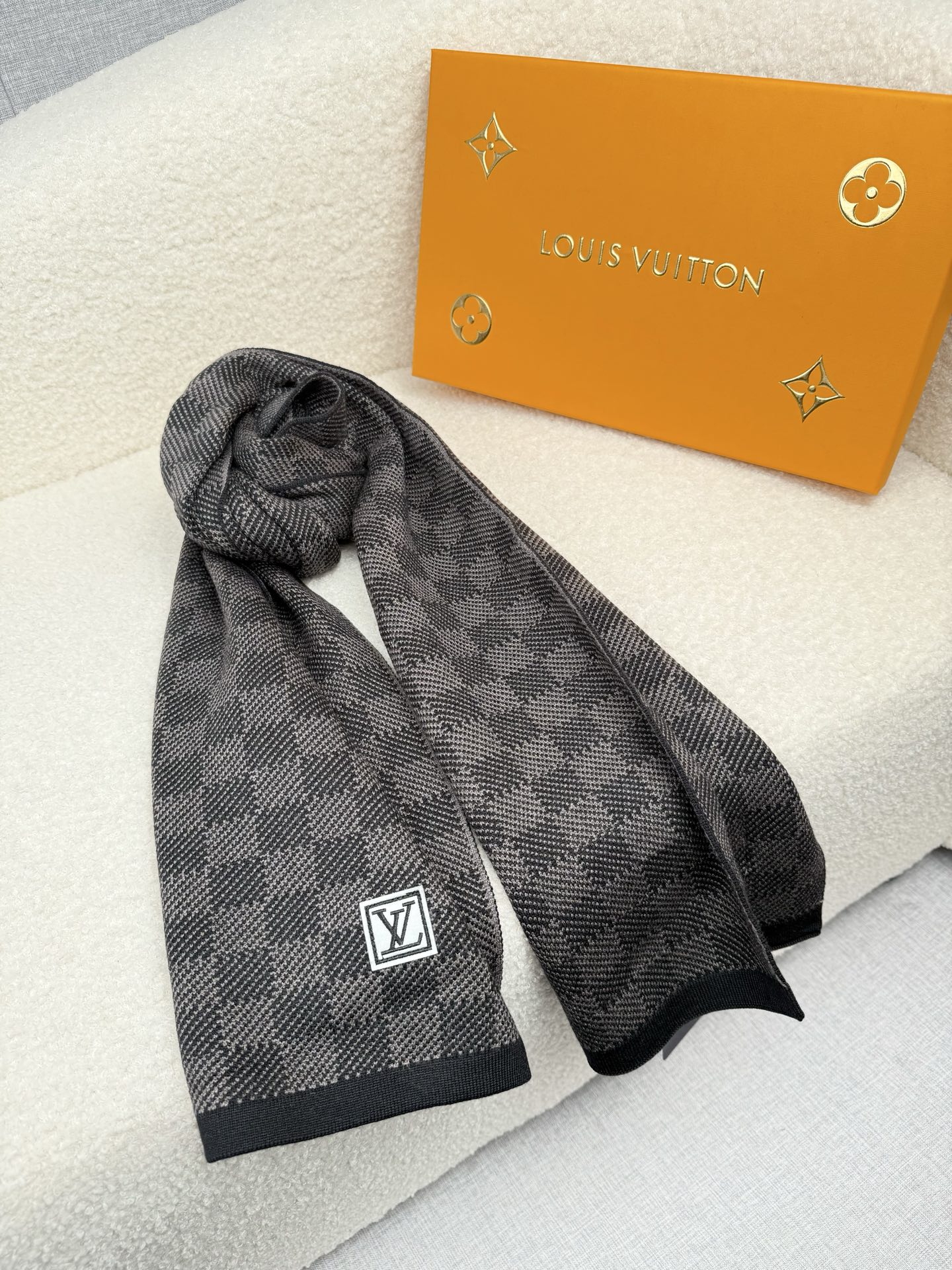 Cheap Louis Vuitton Scarf for Men in 218170, $55 USD- [IB218170] - Replica Louis Vuitton Scarf for Men