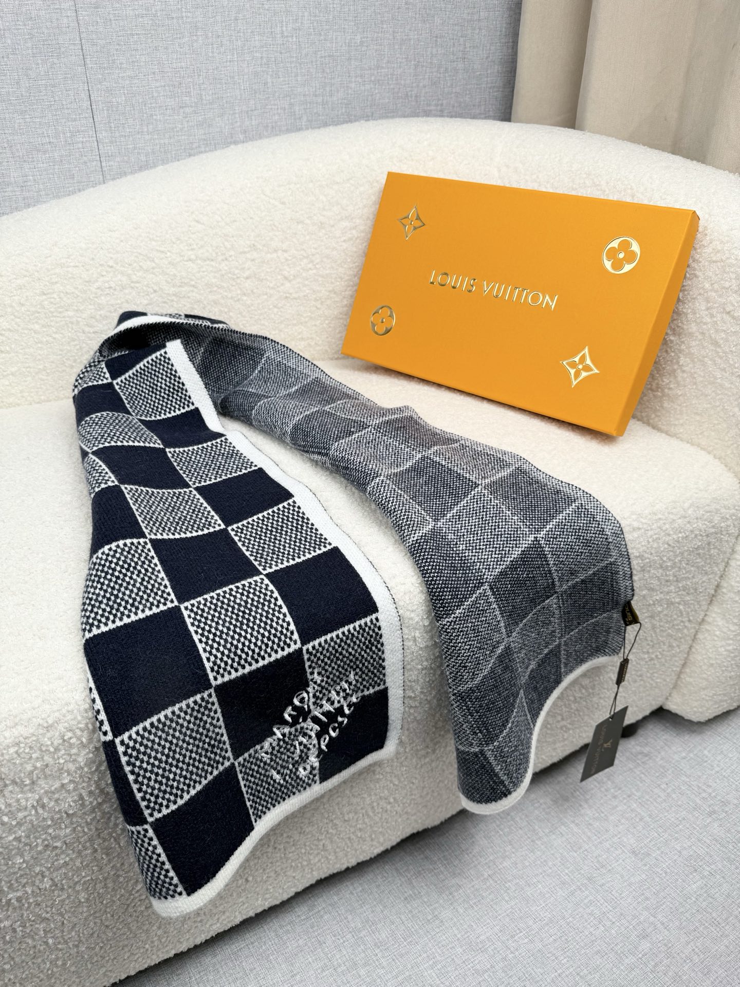 Cheap Louis Vuitton Scarf for Men in 218179, $55 USD- [IB218179] - Replica Louis Vuitton Scarf for Men