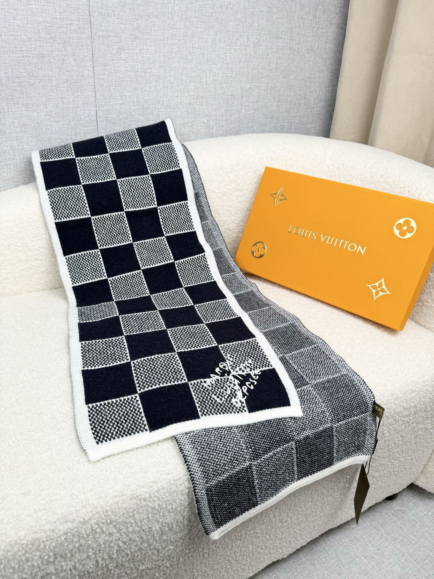 Cheap Louis Vuitton Scarf for Men in 218179, $55 USD- [IB218179] - Replica Louis Vuitton Scarf for Men