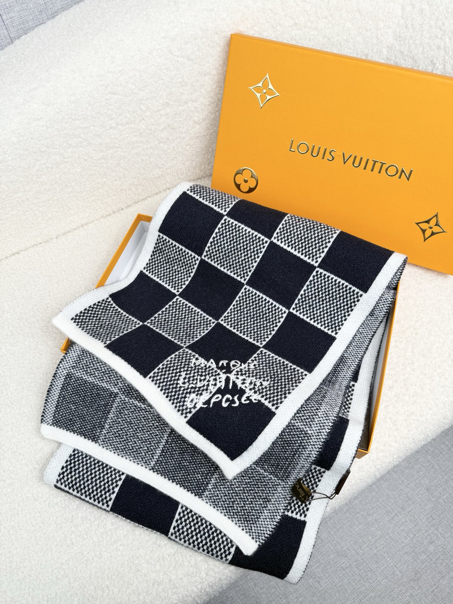 Cheap Louis Vuitton Scarf for Men in 218179, $55 USD- [IB218179] - Replica Louis Vuitton Scarf for Men