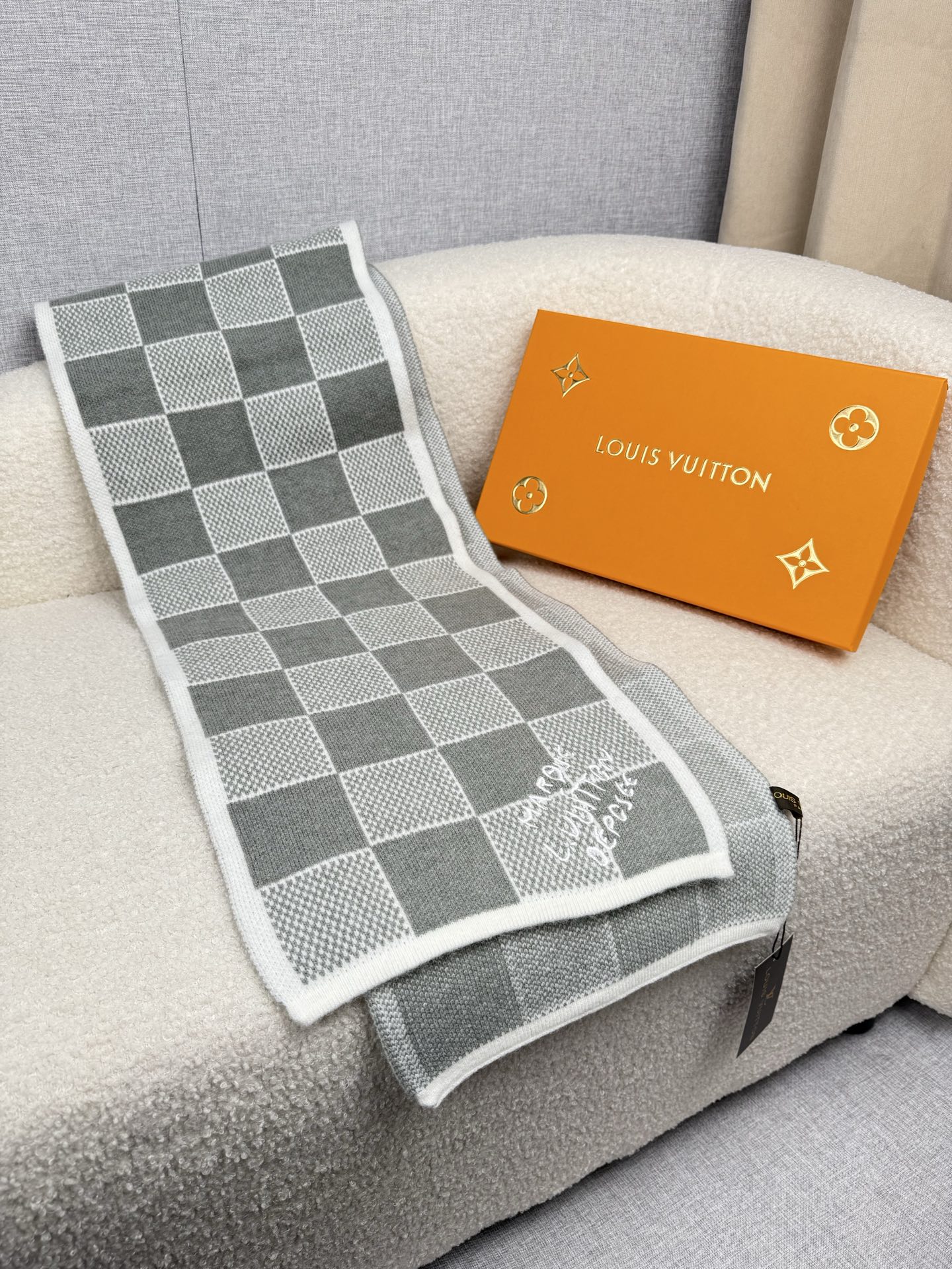 Cheap Louis Vuitton Scarf for Men in 218180, $55 USD- [IB218180] - Replica Louis Vuitton Scarf for Men