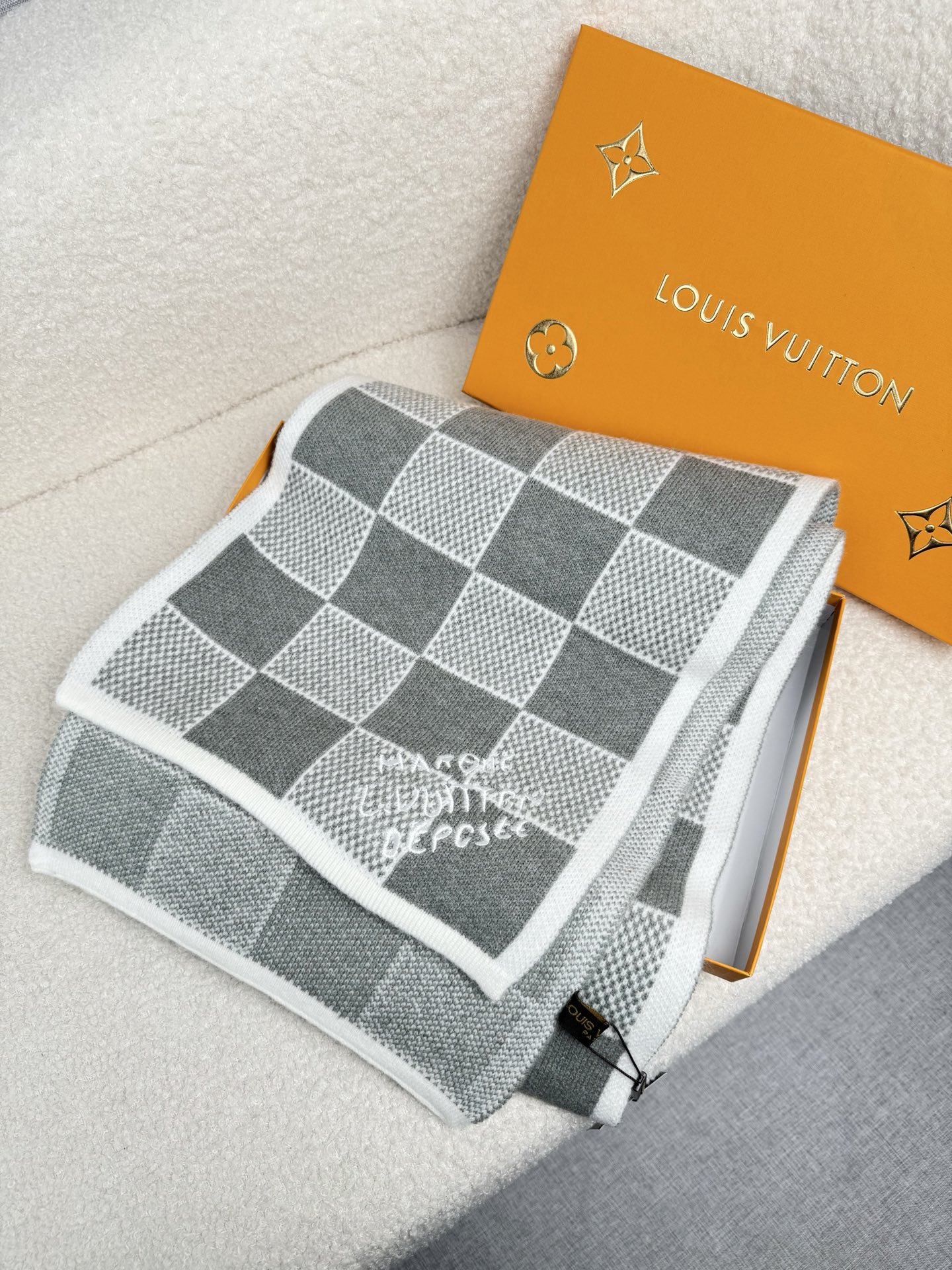 Cheap Louis Vuitton Scarf for Men in 218180, $55 USD- [IB218180] - Replica Louis Vuitton Scarf for Men