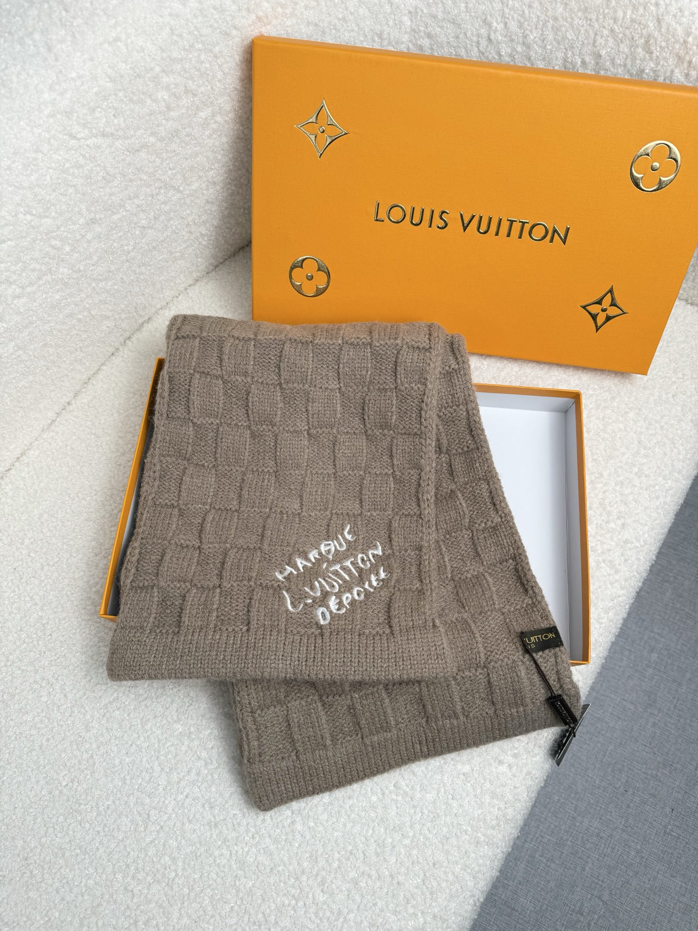 Cheap Louis Vuitton Scarf for Men in 218190, $55 USD- [IB218190] - Replica Louis Vuitton Scarf for Men