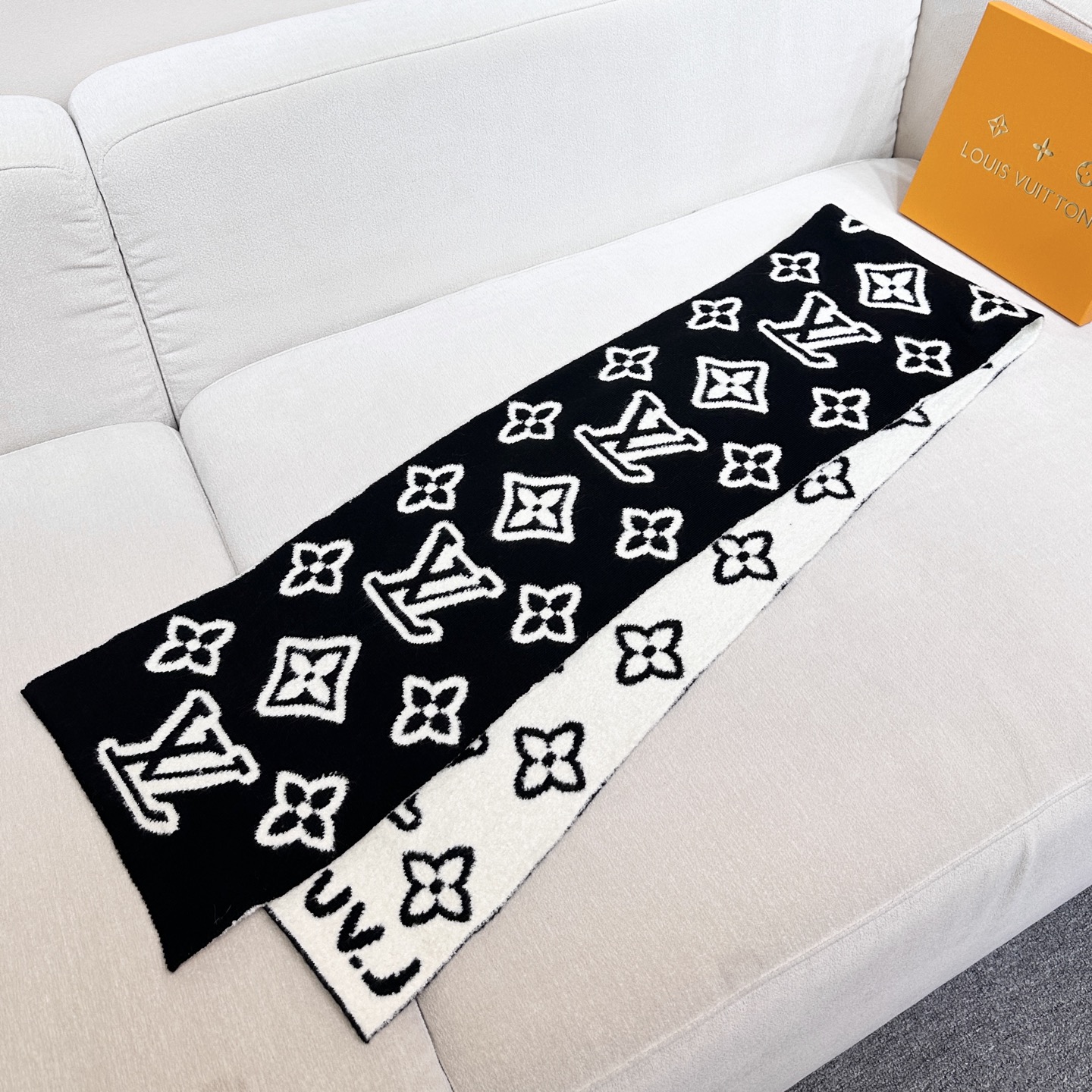 Cheap Louis Vuitton Cashmere Scarf in 218209, $55 USD- [IB218209] - Replica Louis Vuitton Cashmere Scarf
