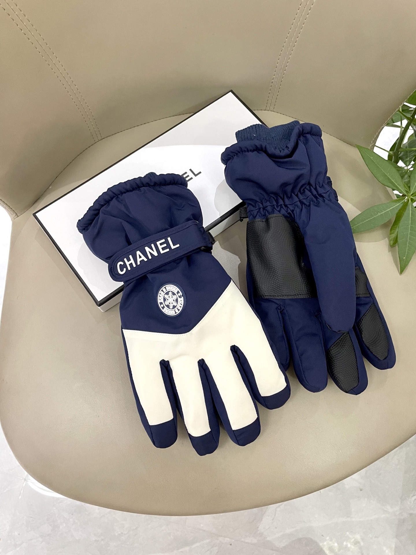 Cheap New Arrivals Chanel Gloves in 218560, $45 USD- [IB218560] - Replica Gloves