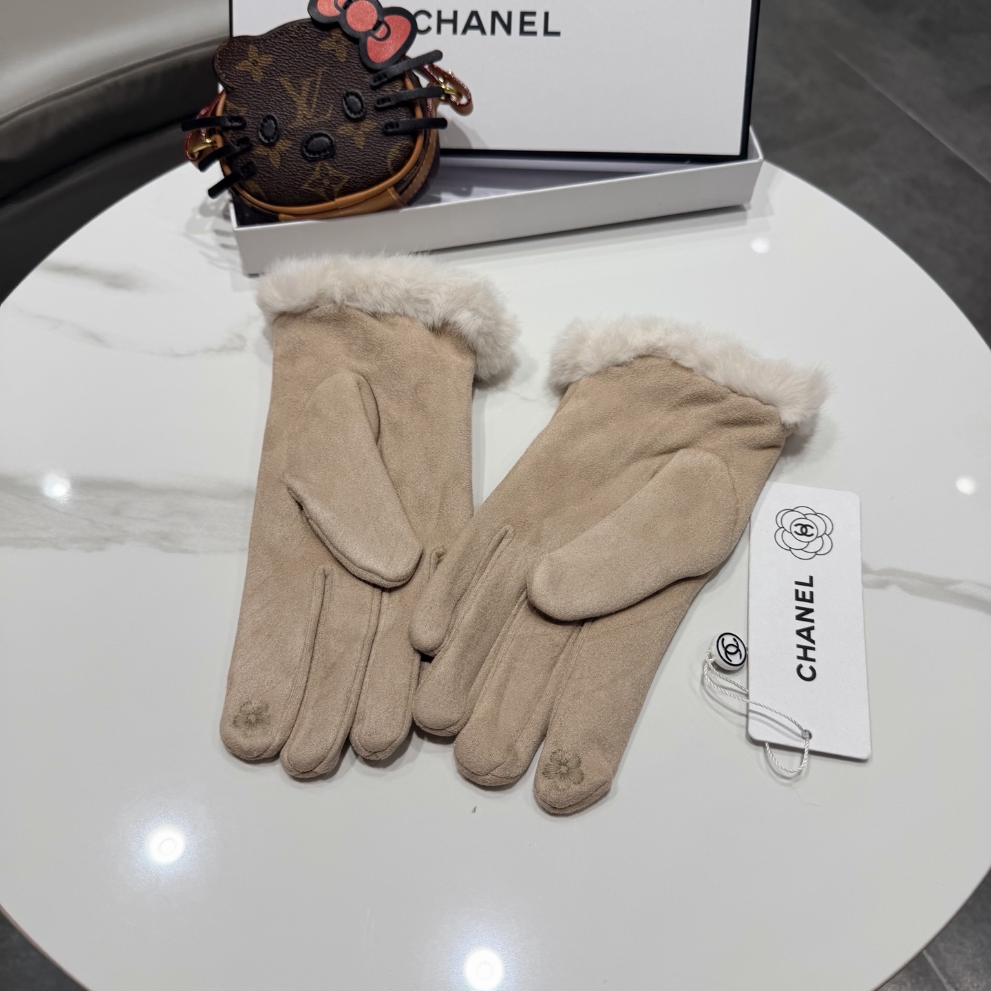 Cheap New Arrivals Chanel Gloves in 218588, $45 USD- [IB218588] - Replica Gloves