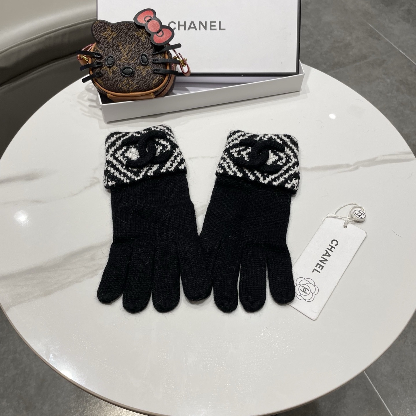 Cheap New Arrivals Chanel Gloves in 218608, $40 USD- [IB218608] - Replica Gloves