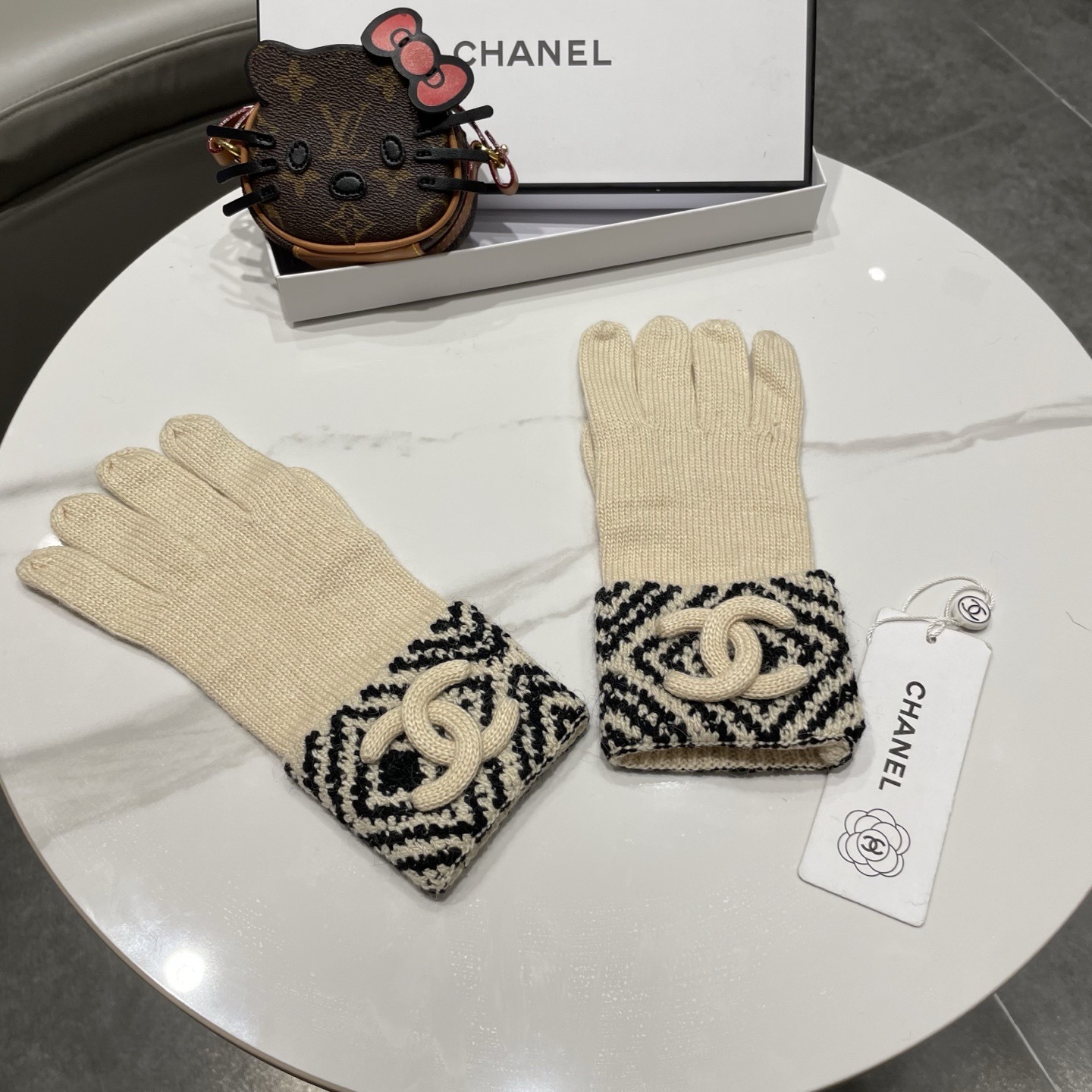 Cheap New Arrivals Chanel Gloves in 218609, $40 USD- [IB218609] - Replica Gloves