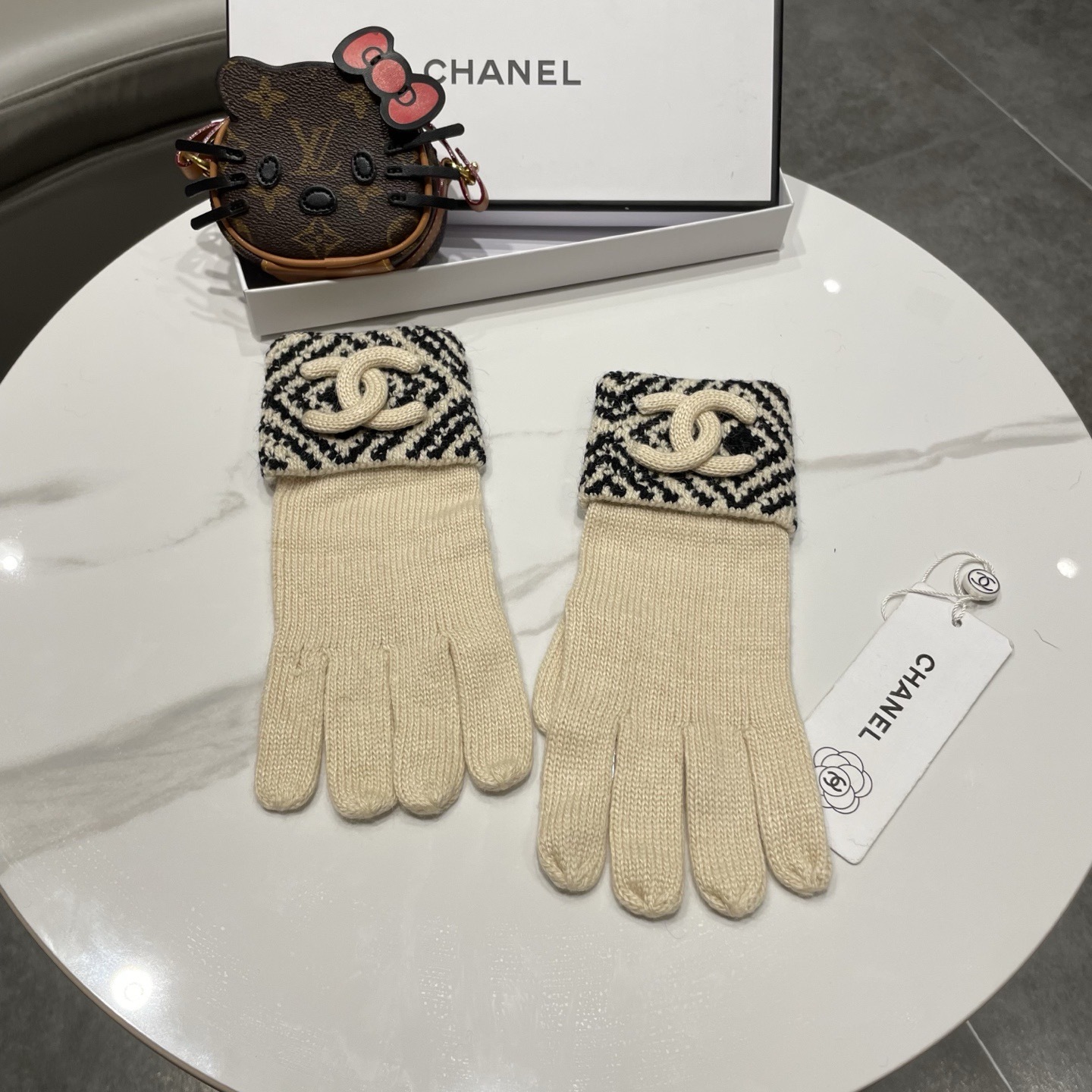 Cheap New Arrivals Chanel Gloves in 218609, $40 USD- [IB218609] - Replica Gloves