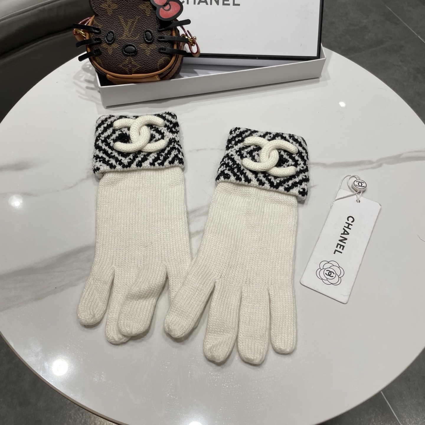 Cheap New Arrivals Chanel Gloves in 218611, $40 USD- [IB218611] - Replica Gloves