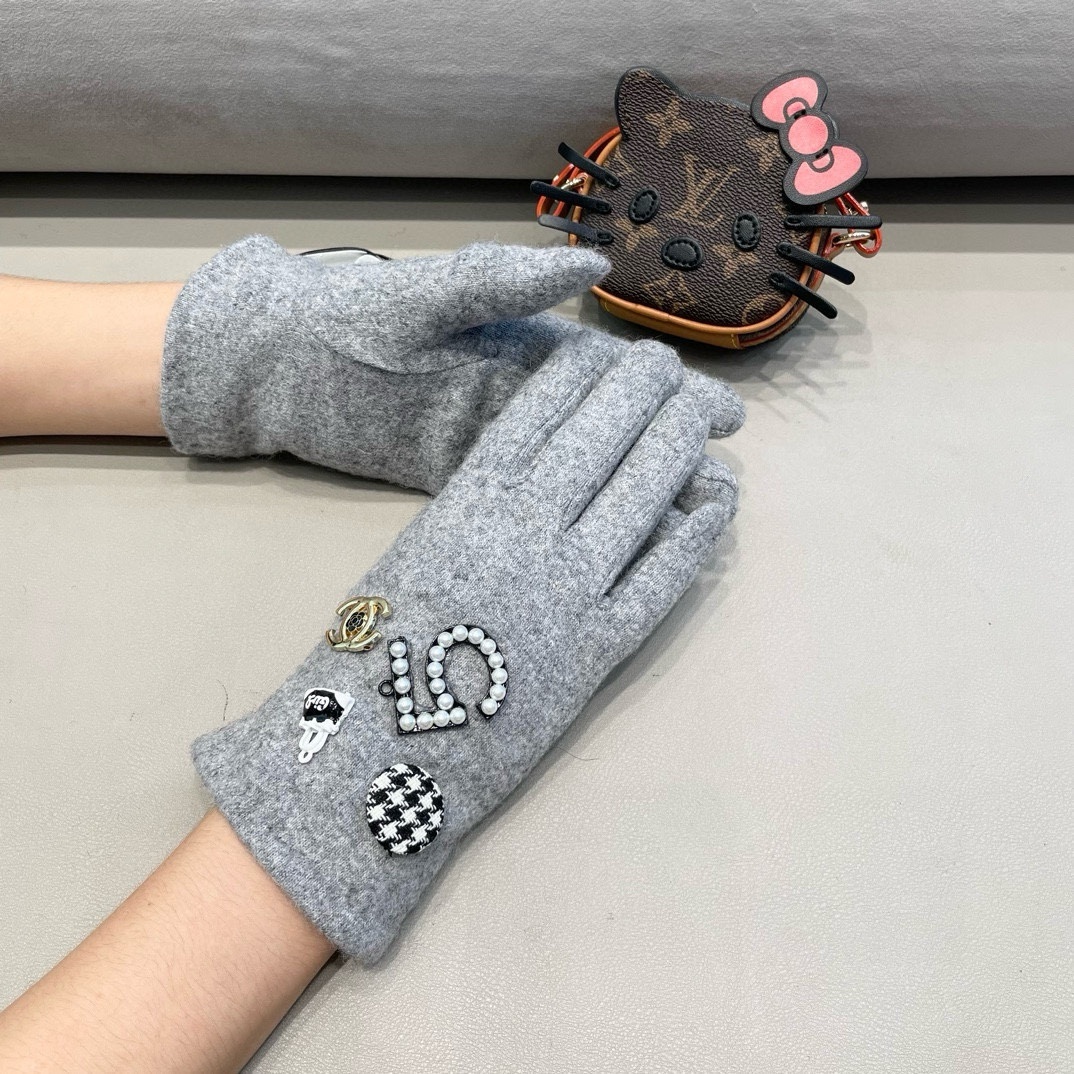 Cheap New Arrivals Chanel Gloves in 218615, $45 USD- [IB218615] - Replica Gloves
