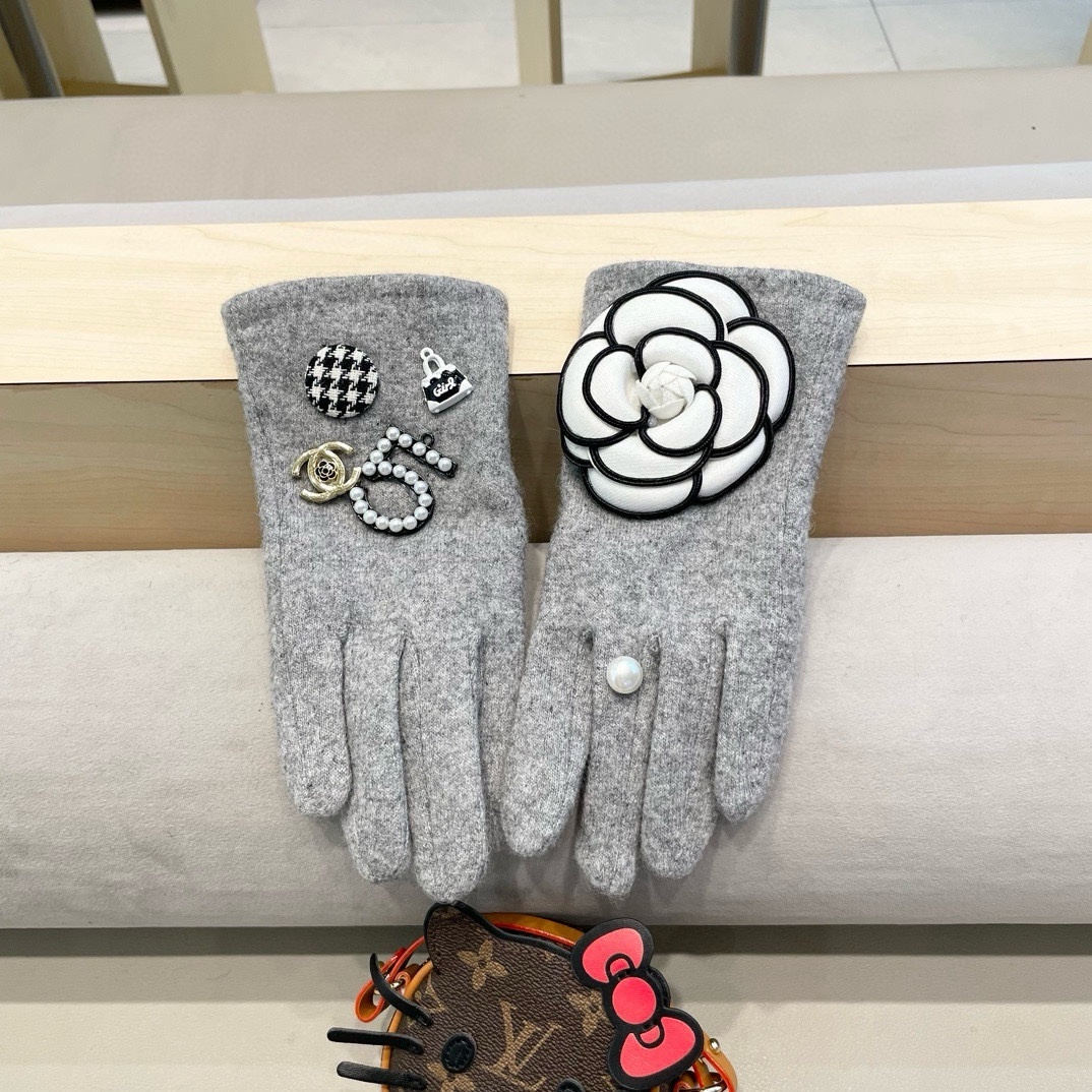 Cheap New Arrivals Chanel Gloves in 218615, $45 USD- [IB218615] - Replica Gloves