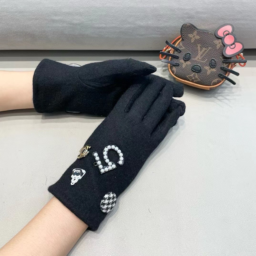 Cheap New Arrivals Chanel Gloves in 218616, $45 USD- [IB218616] - Replica Gloves