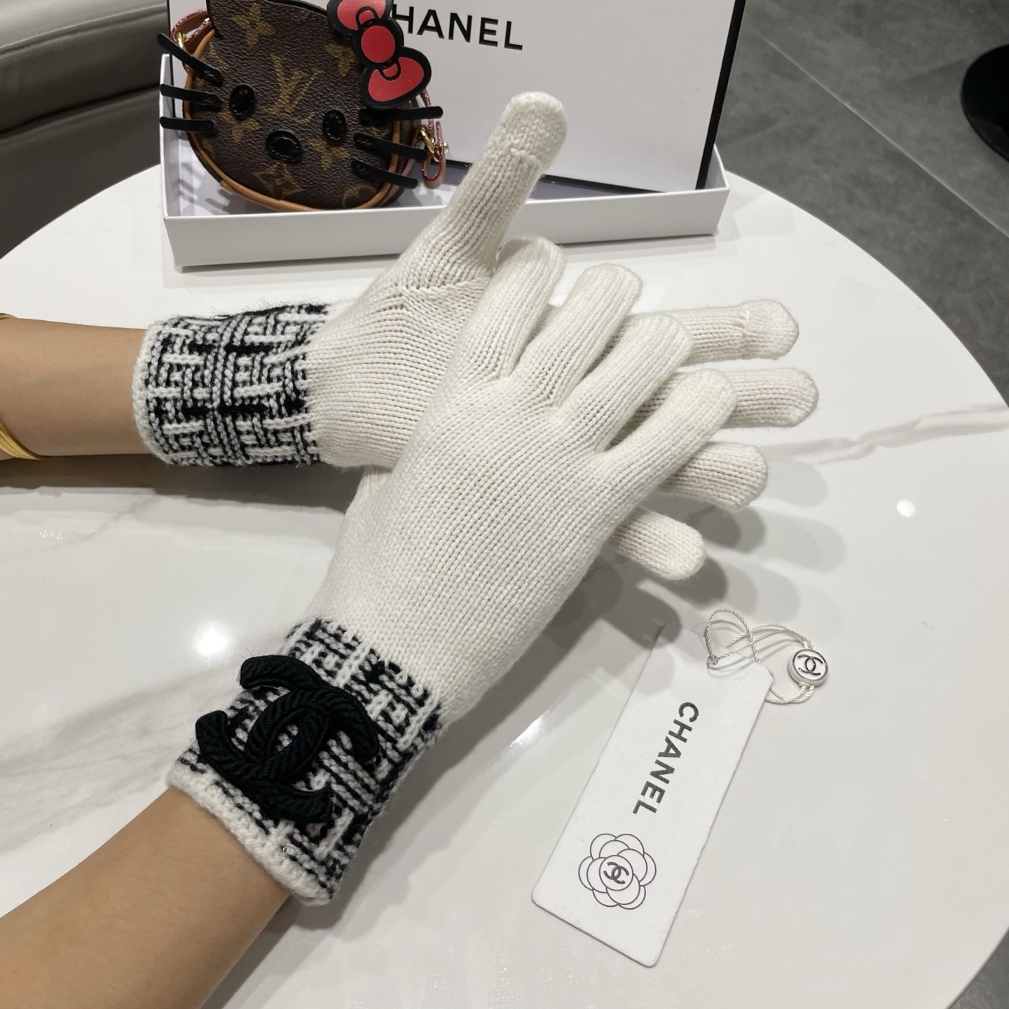 Cheap New Arrivals Chanel Gloves in 218633, $40 USD- [IB218633] - Replica Gloves