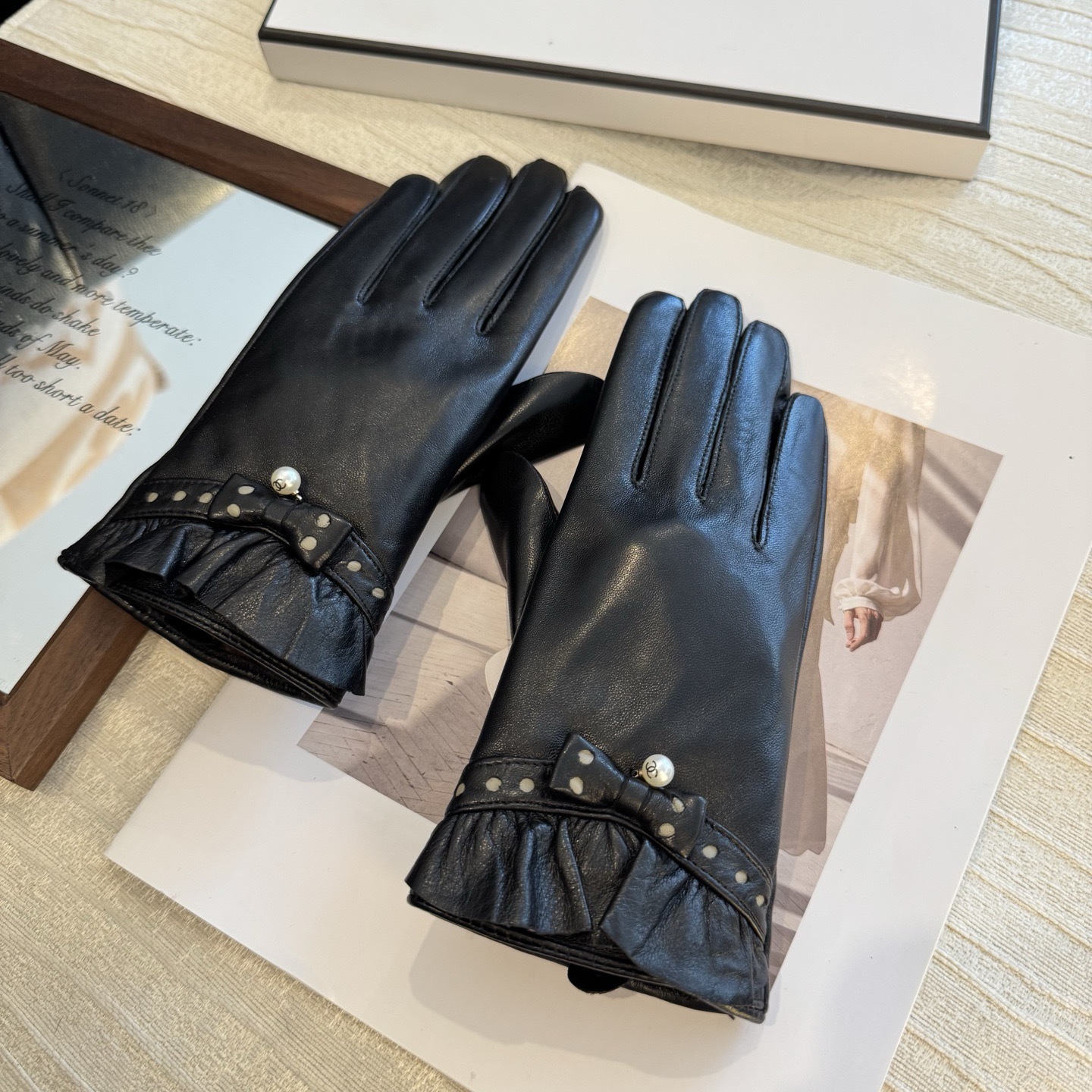 Cheap New Arrivals Chanel Gloves in 218652, $45 USD- [IB218652] - Replica Gloves