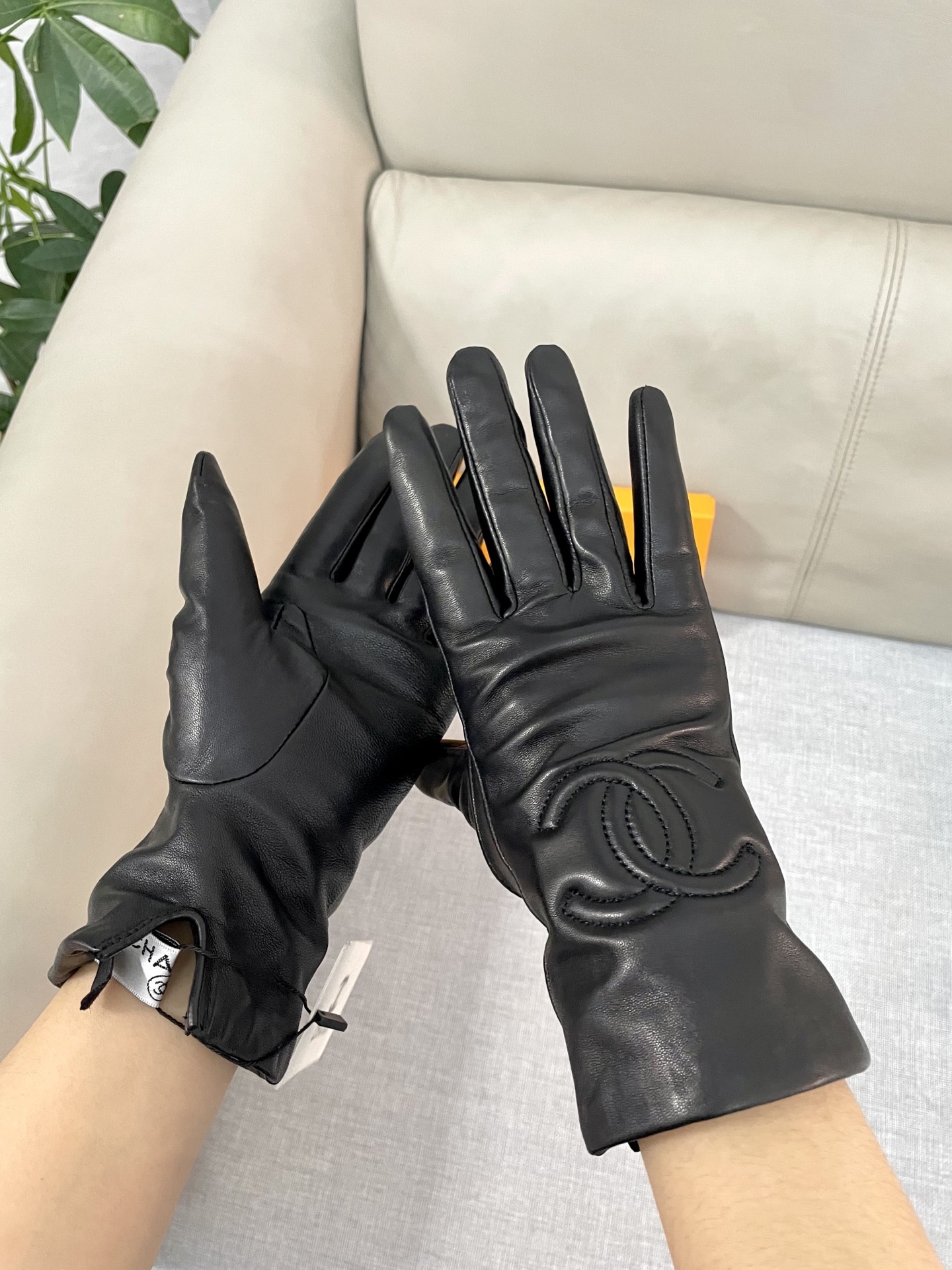 Cheap New Arrivals Chanel Gloves in 218665, $45 USD- [IB218665] - Replica Gloves