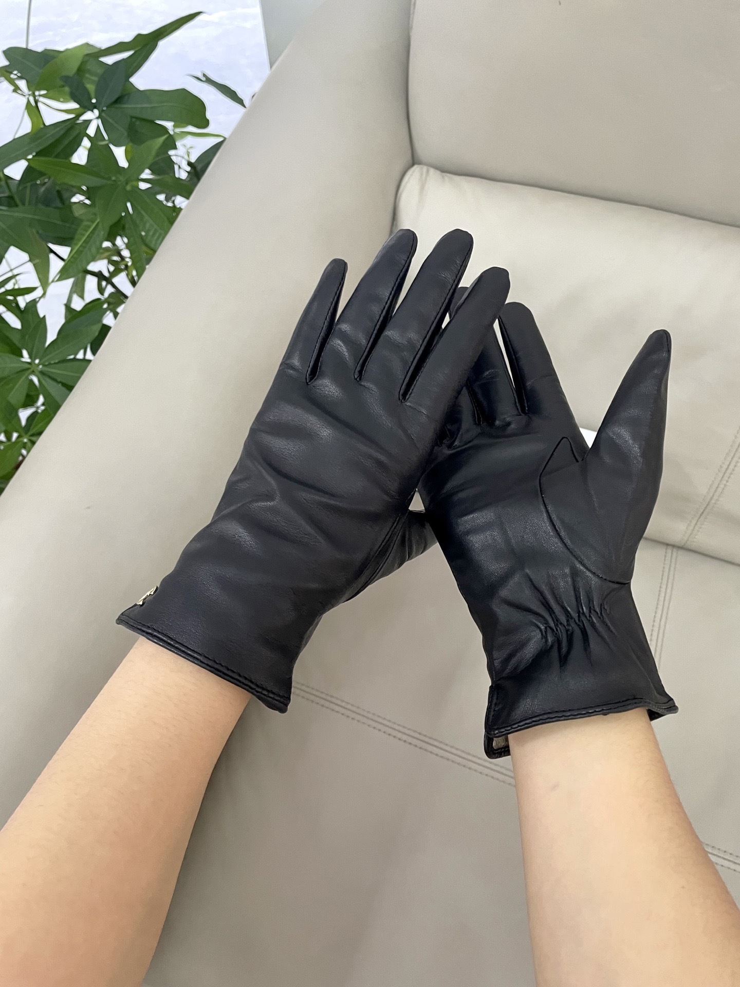 Cheap New Arrivals Chanel Gloves in 218671, $45 USD- [IB218671] - Replica Gloves
