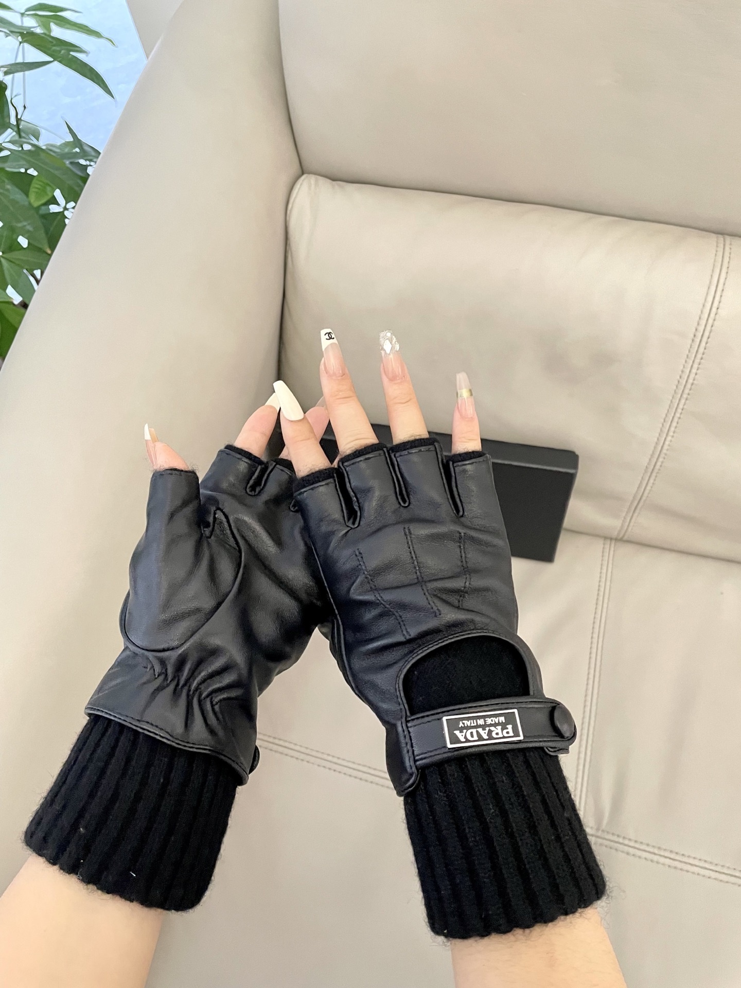 Cheap New Arrivals Prada Gloves in 218775, $40 USD- [IB218775] - Replica Gloves