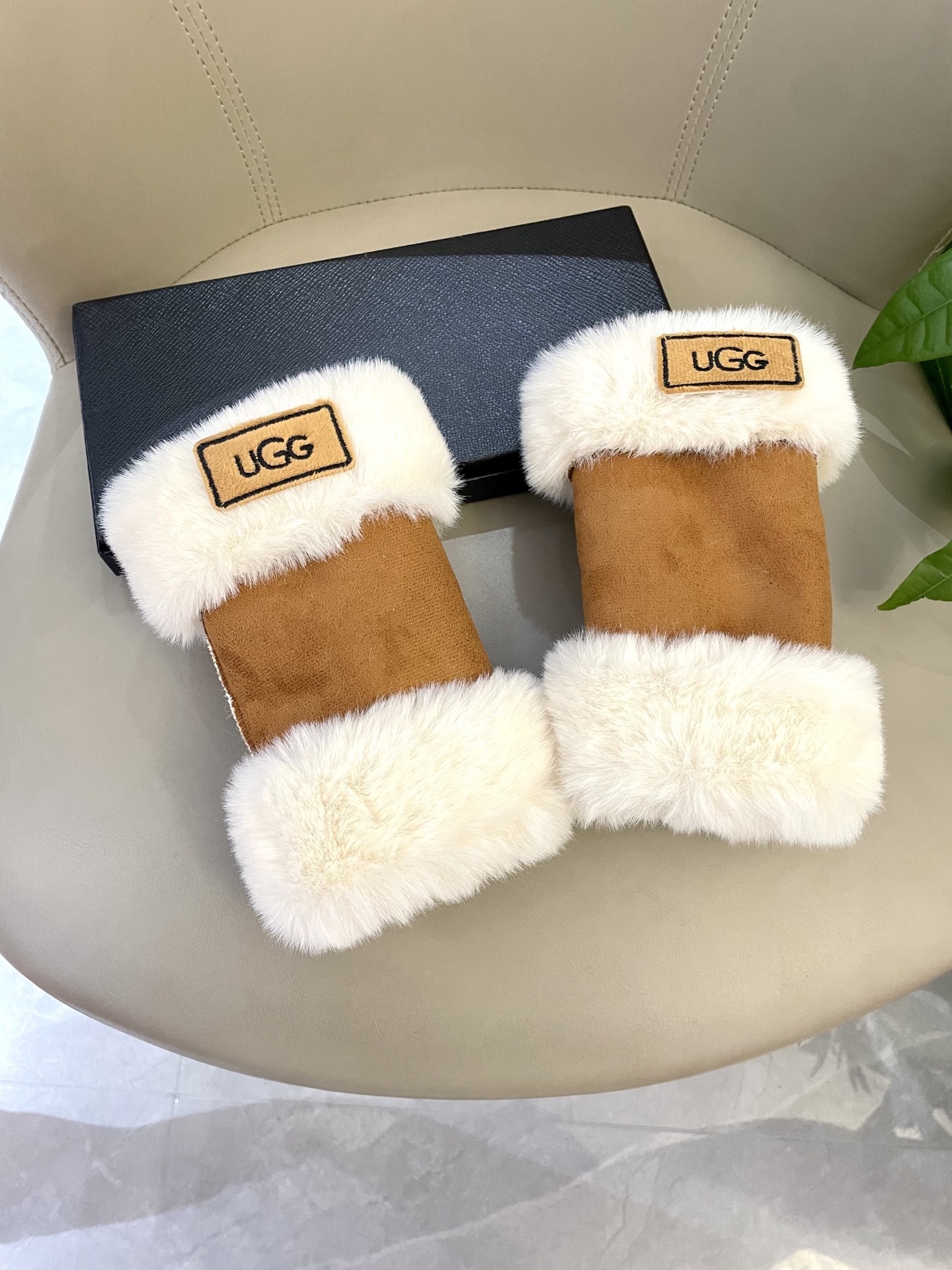 Cheap New Arrivals Prada Gloves in 218776, $40 USD- [IB218776] - Replica Gloves