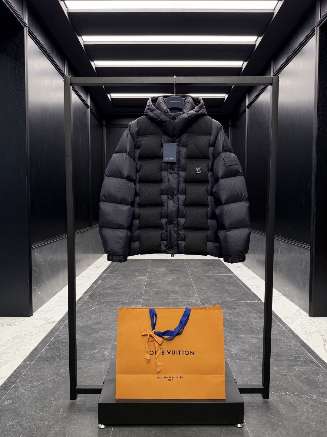 Cheap Louis Vuitton Thick Jackets For Men in 218796, $220 USD- [IB218796] - Replica Louis Vuitton Thick Jackets For Men