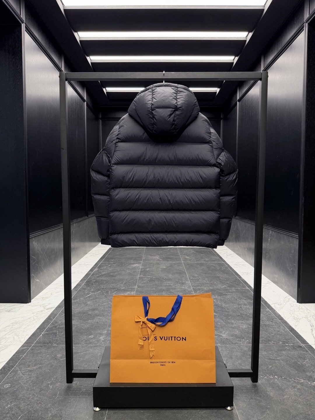Cheap Louis Vuitton Thick Jackets For Men in 218796, $220 USD- [IB218796] - Replica Louis Vuitton Thick Jackets For Men