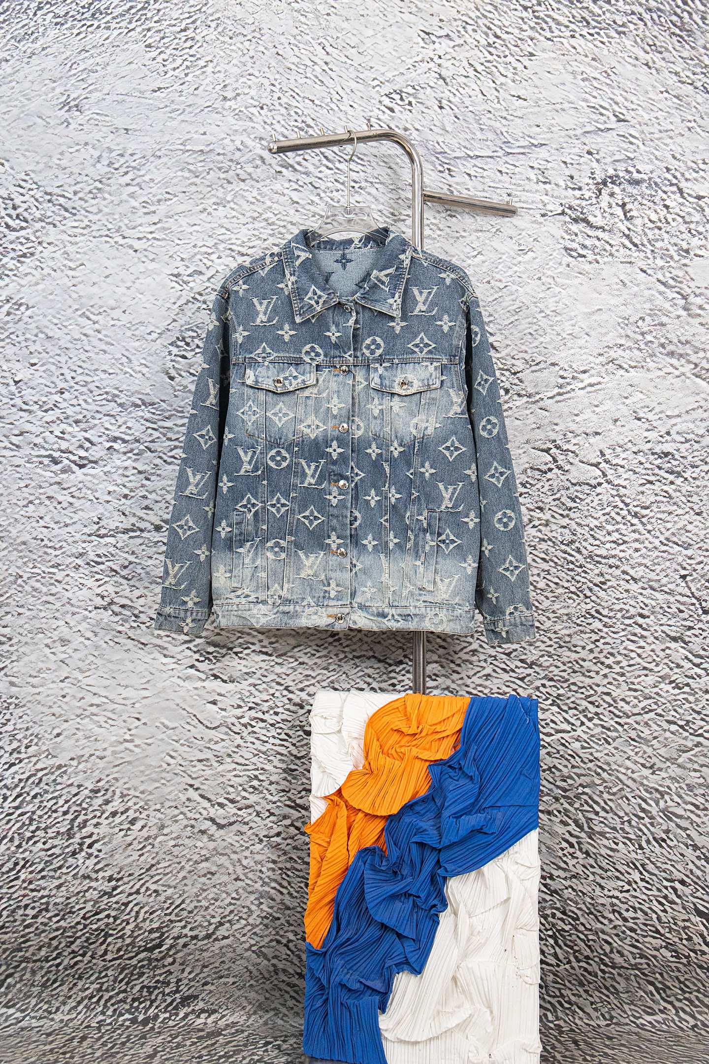 Cheap Louis Vuitton Thin Jackets For Men in 218807, $65 USD- [IB218807] - Replica Louis Vuitton Thin Jackets For Men