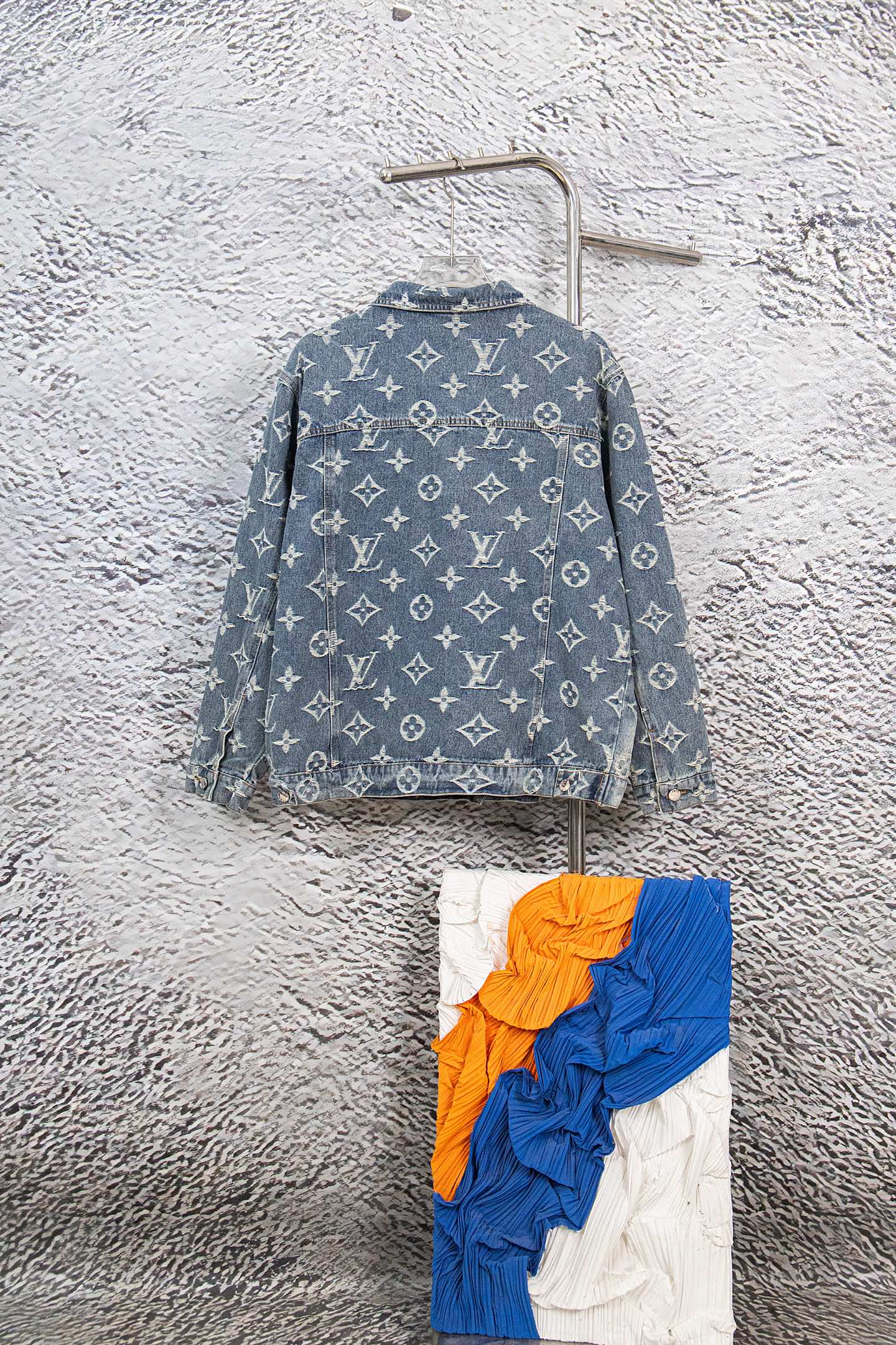 Cheap Louis Vuitton Thin Jackets For Men in 218807, $65 USD- [IB218807] - Replica Louis Vuitton Thin Jackets For Men