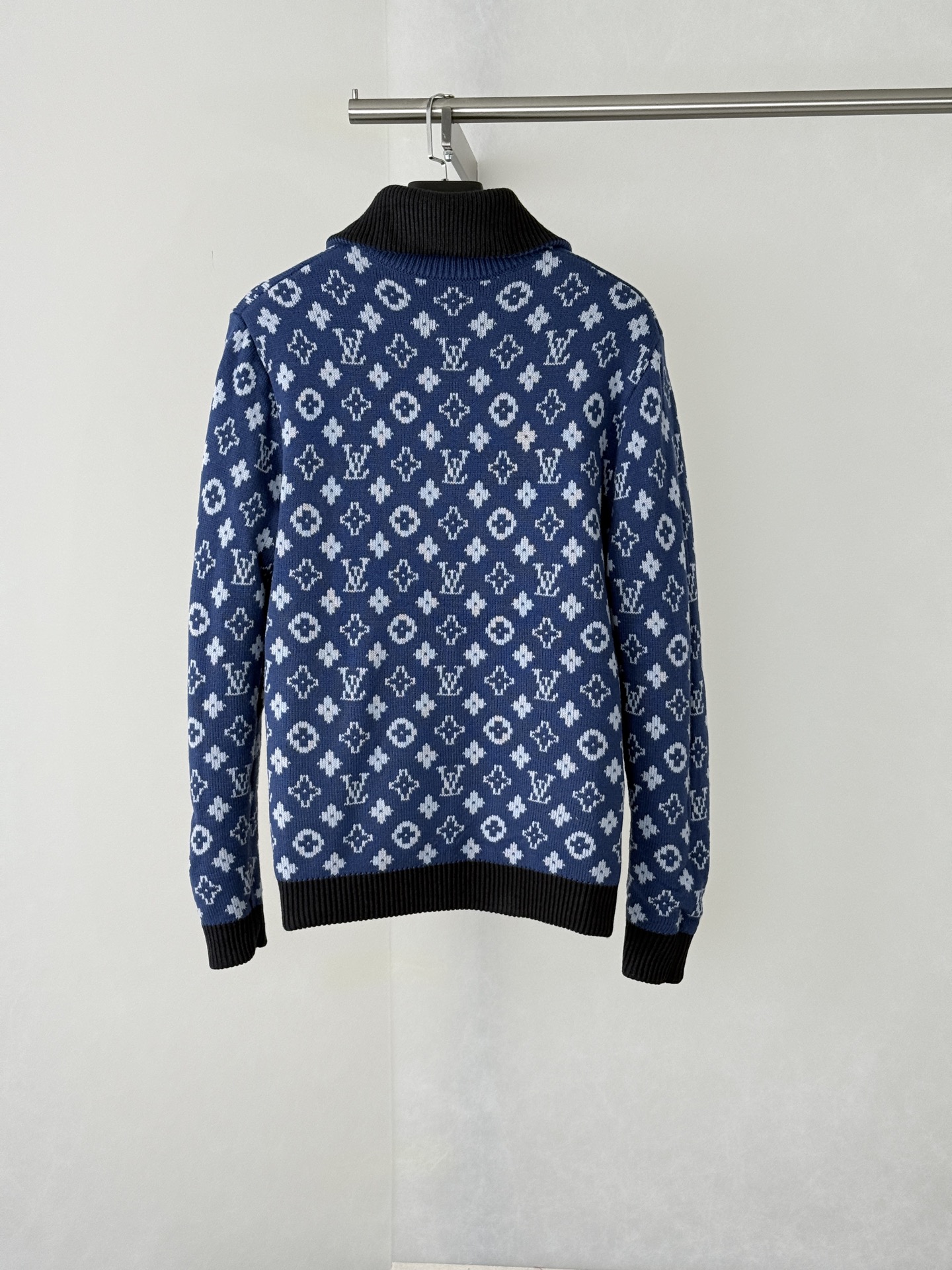 Cheap Louis Vuitton  Sweaters for Men in 218817, $205 USD- [IB218817] - Replica Louis Vuitton  Sweaters for Men