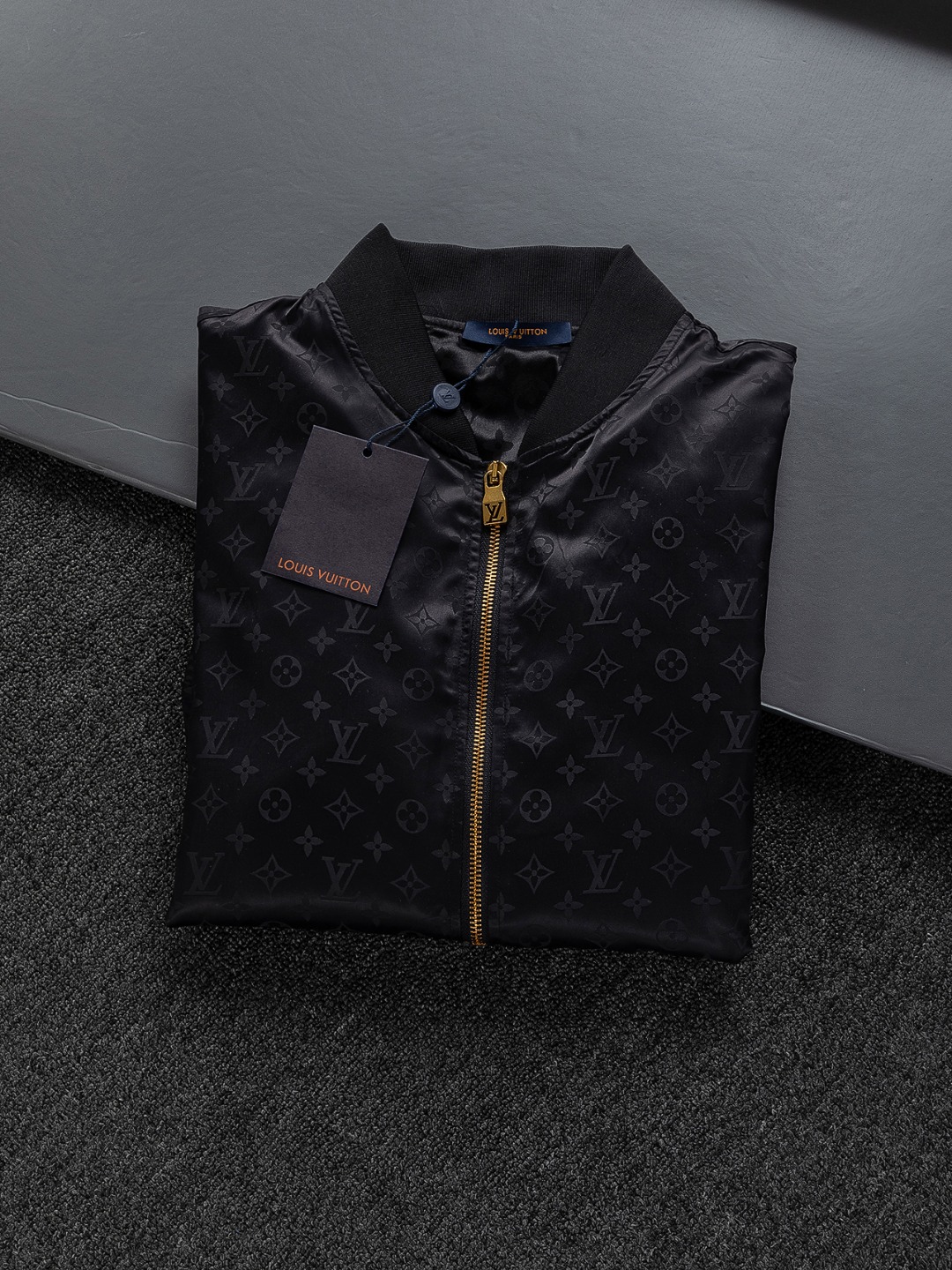 Cheap Louis Vuitton Thin Jackets For Men in 218854, $70 USD- [IB218854] - Replica Louis Vuitton Thin Jackets For Men