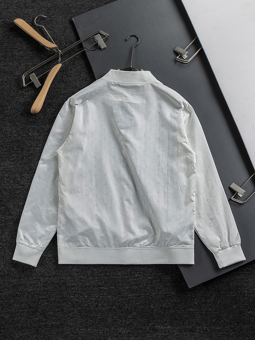 Cheap Louis Vuitton Thin Jackets For Men in 218855, $70 USD- [IB218855] - Replica Louis Vuitton Thin Jackets For Men