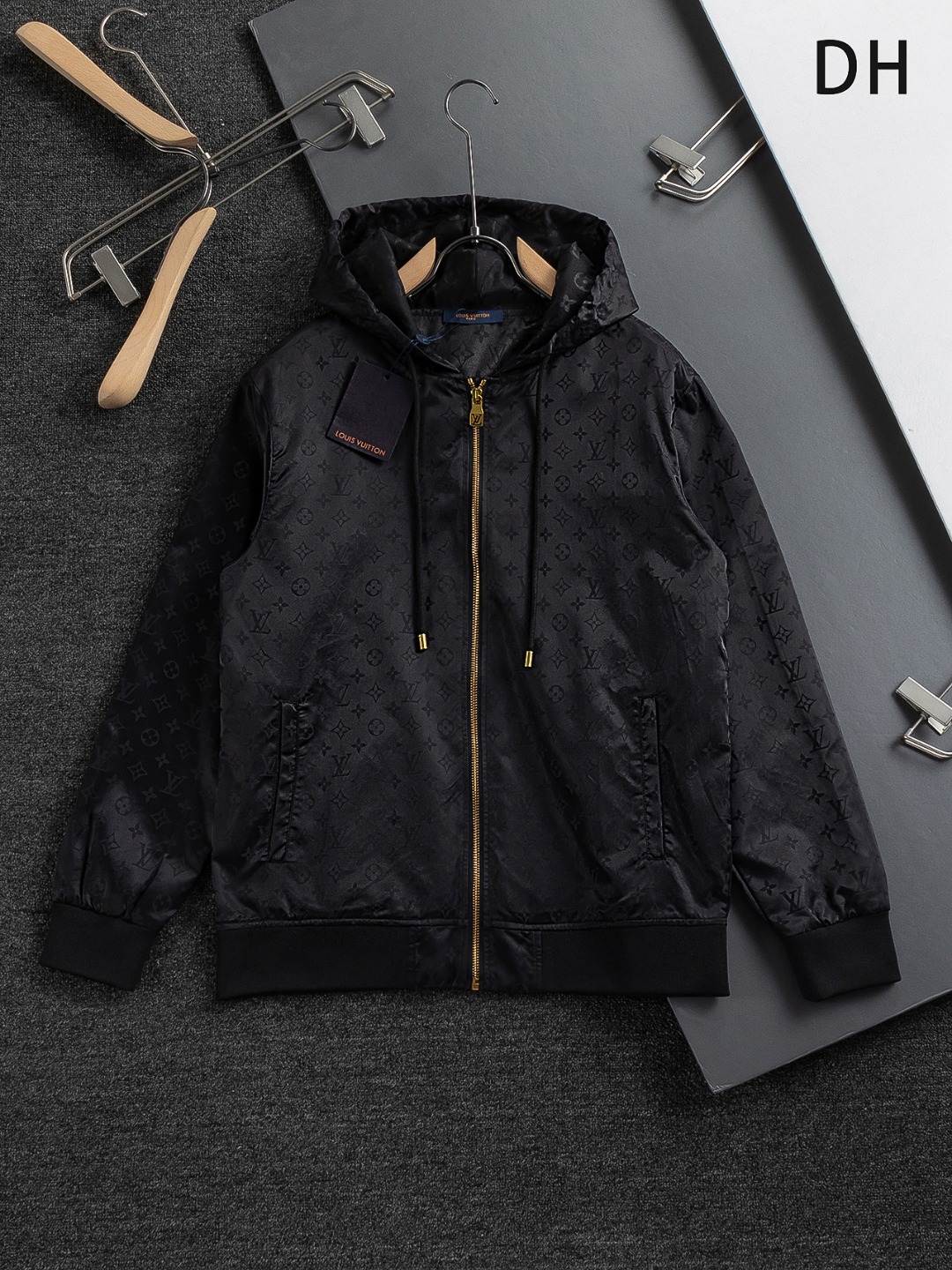 Cheap Louis Vuitton Thin Jackets For Men in 218856, $75 USD- [IB218856] - Replica Louis Vuitton Thin Jackets For Men