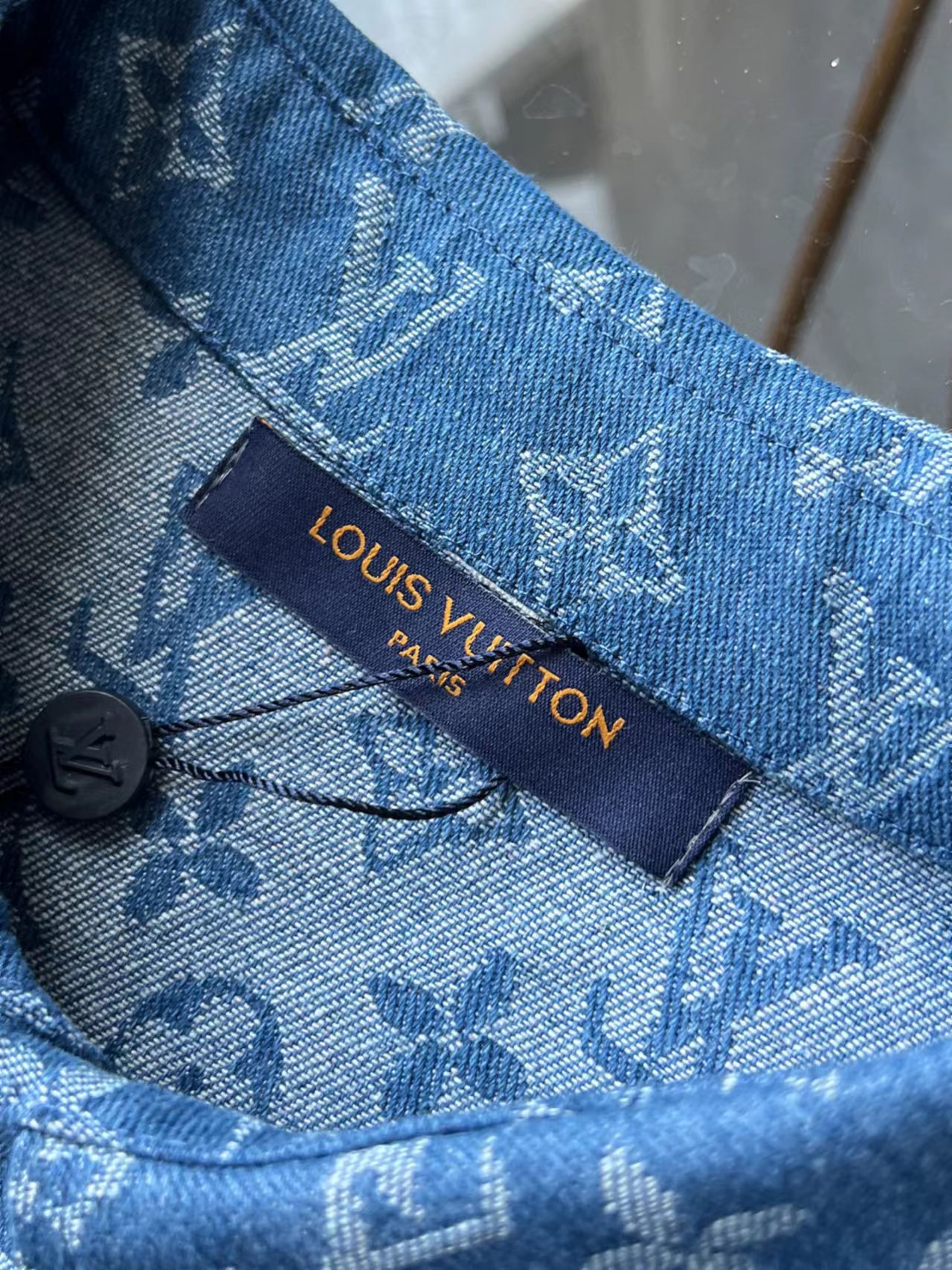 Cheap Louis Vuitton Thin Jackets For Men in 218860, $55 USD- [IB218860] - Replica Louis Vuitton Thin Jackets For Men