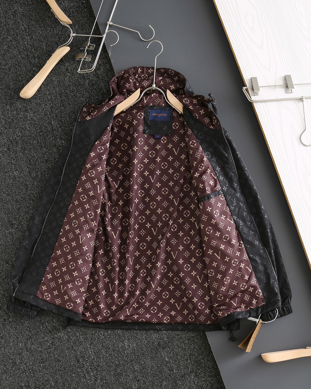 Cheap Louis Vuitton Thin Jackets For Men in 218863, $60 USD- [IB218863] - Replica Louis Vuitton Thin Jackets For Men