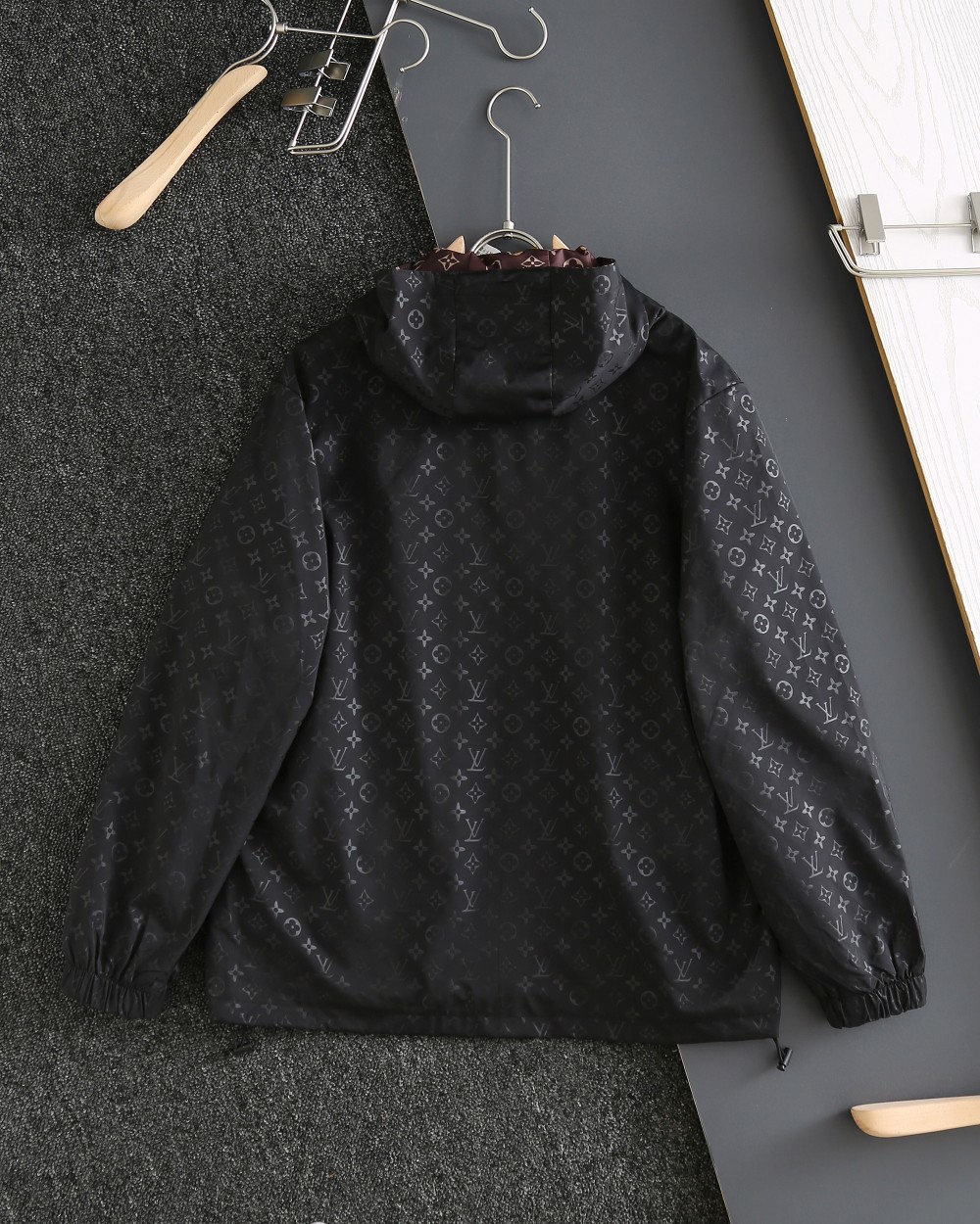 Cheap Louis Vuitton Thin Jackets For Men in 218863, $60 USD- [IB218863] - Replica Louis Vuitton Thin Jackets For Men