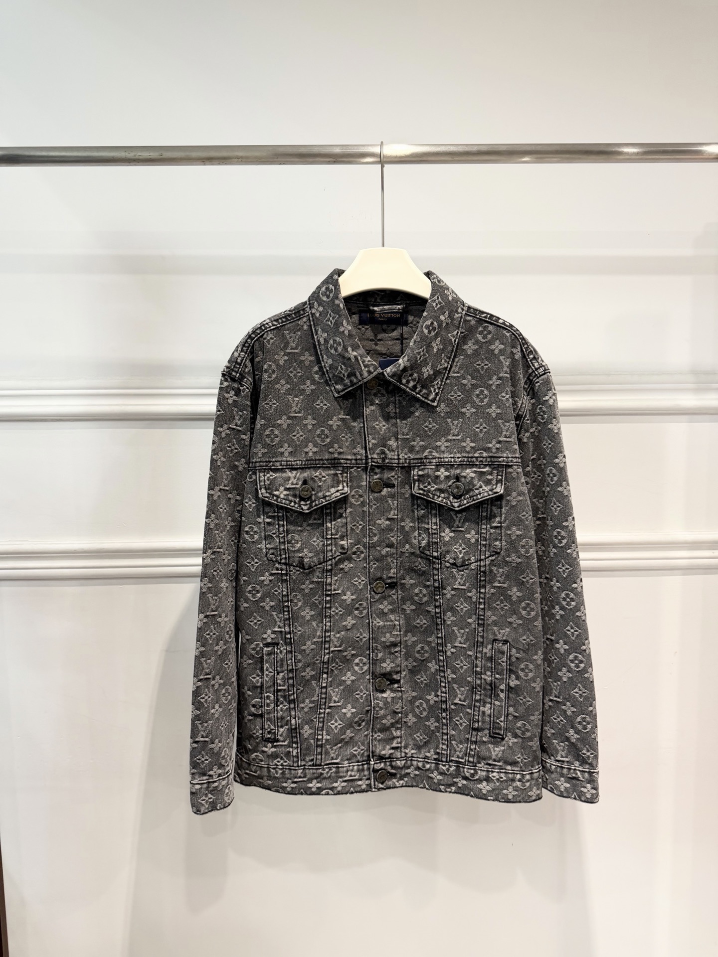 Cheap Louis Vuitton Thin Jackets For Men in 218866, $50 USD- [IB218866] - Replica Louis Vuitton Thin Jackets For Men