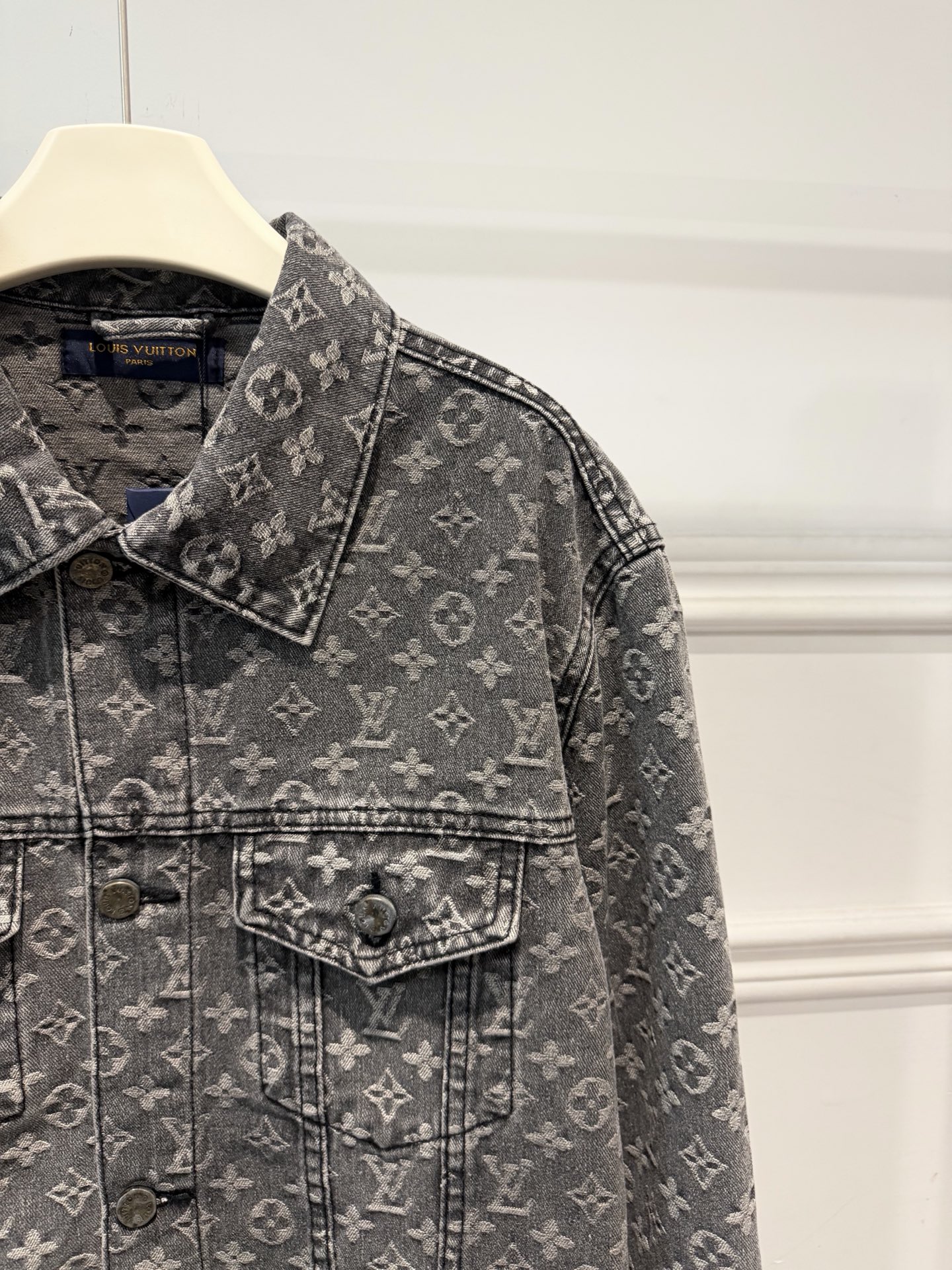 Cheap Louis Vuitton Thin Jackets For Men in 218866, $50 USD- [IB218866] - Replica Louis Vuitton Thin Jackets For Men