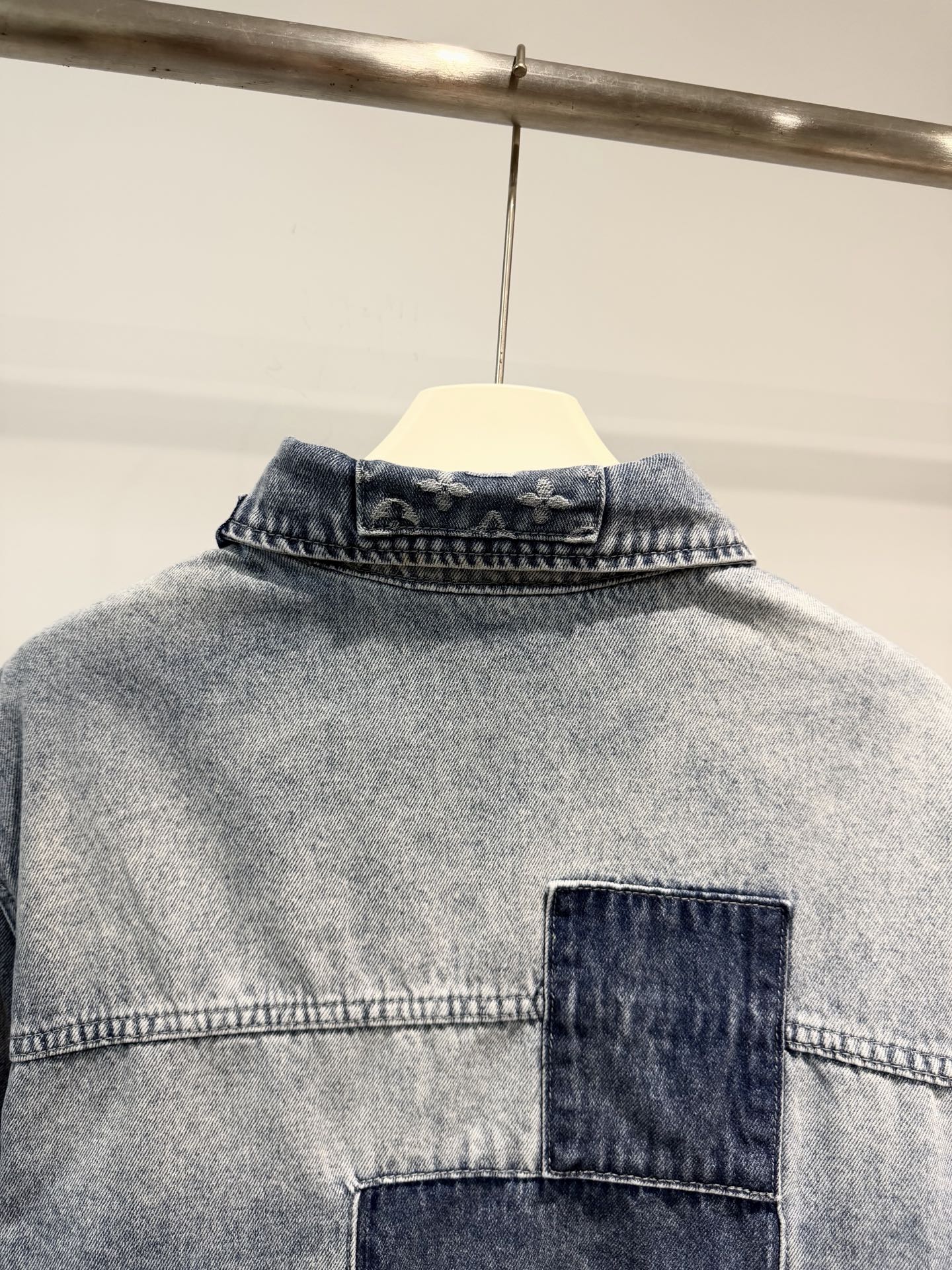 Cheap Louis Vuitton Thin Jackets For Men in 218867, $50 USD- [IB218867] - Replica Louis Vuitton Thin Jackets For Men