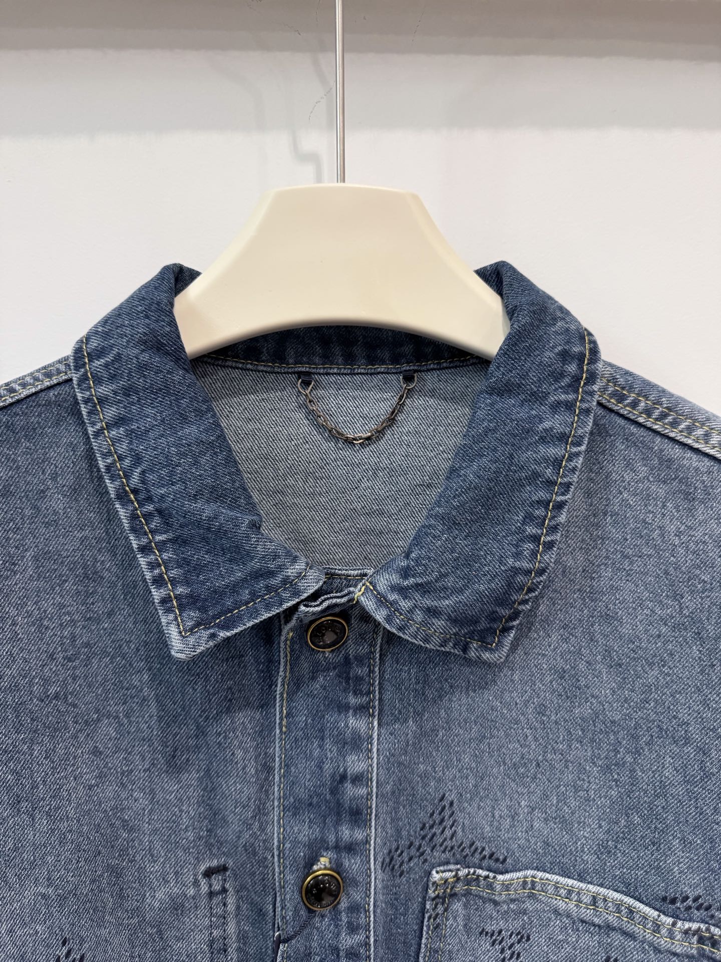 Cheap Louis Vuitton Thin Jackets For Men in 218869, $55 USD- [IB218869] - Replica Louis Vuitton Thin Jackets For Men