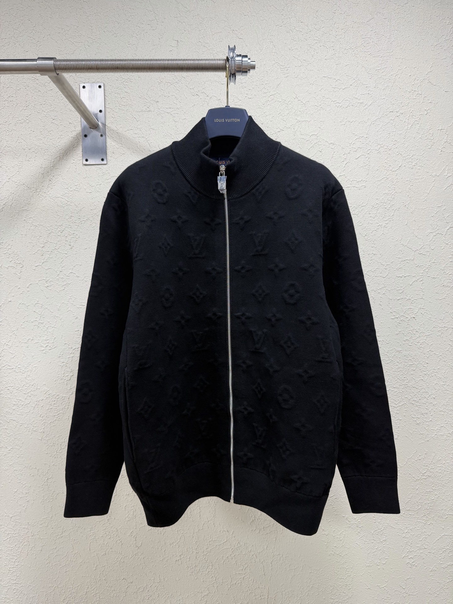Cheap Louis Vuitton Thin Jackets For Men in 218886, $105 USD- [IB218886] - Replica Louis Vuitton Thin Jackets For Men