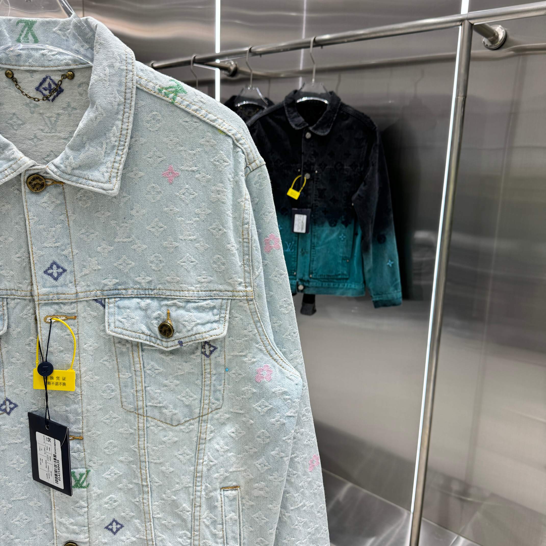 Cheap Louis Vuitton Thin Jackets For Men in 218939, $60 USD- [IB218939] - Replica Louis Vuitton Thin Jackets For Men
