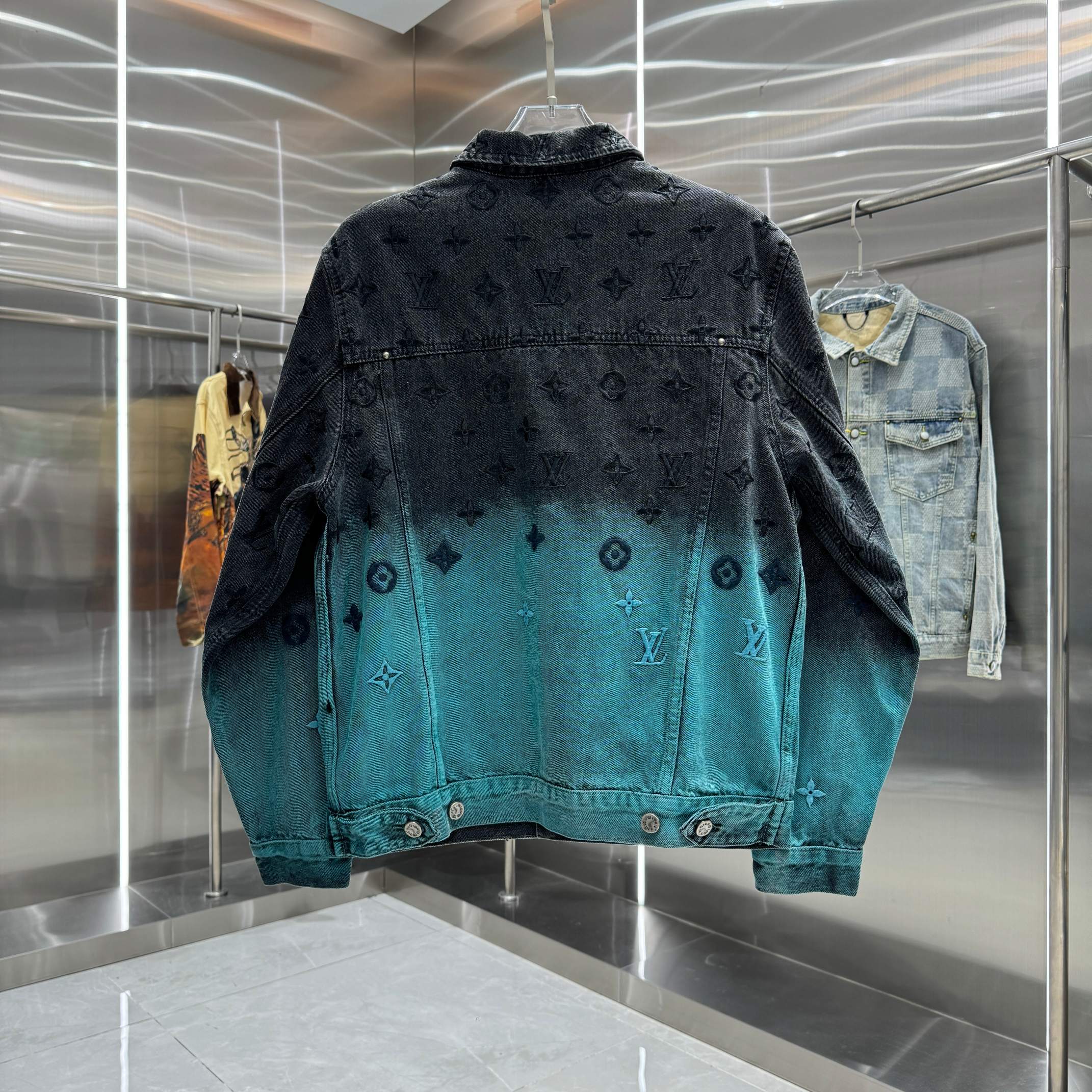 Cheap Louis Vuitton Thin Jackets For Men in 218940, $65 USD- [IB218940] - Replica Louis Vuitton Thin Jackets For Men