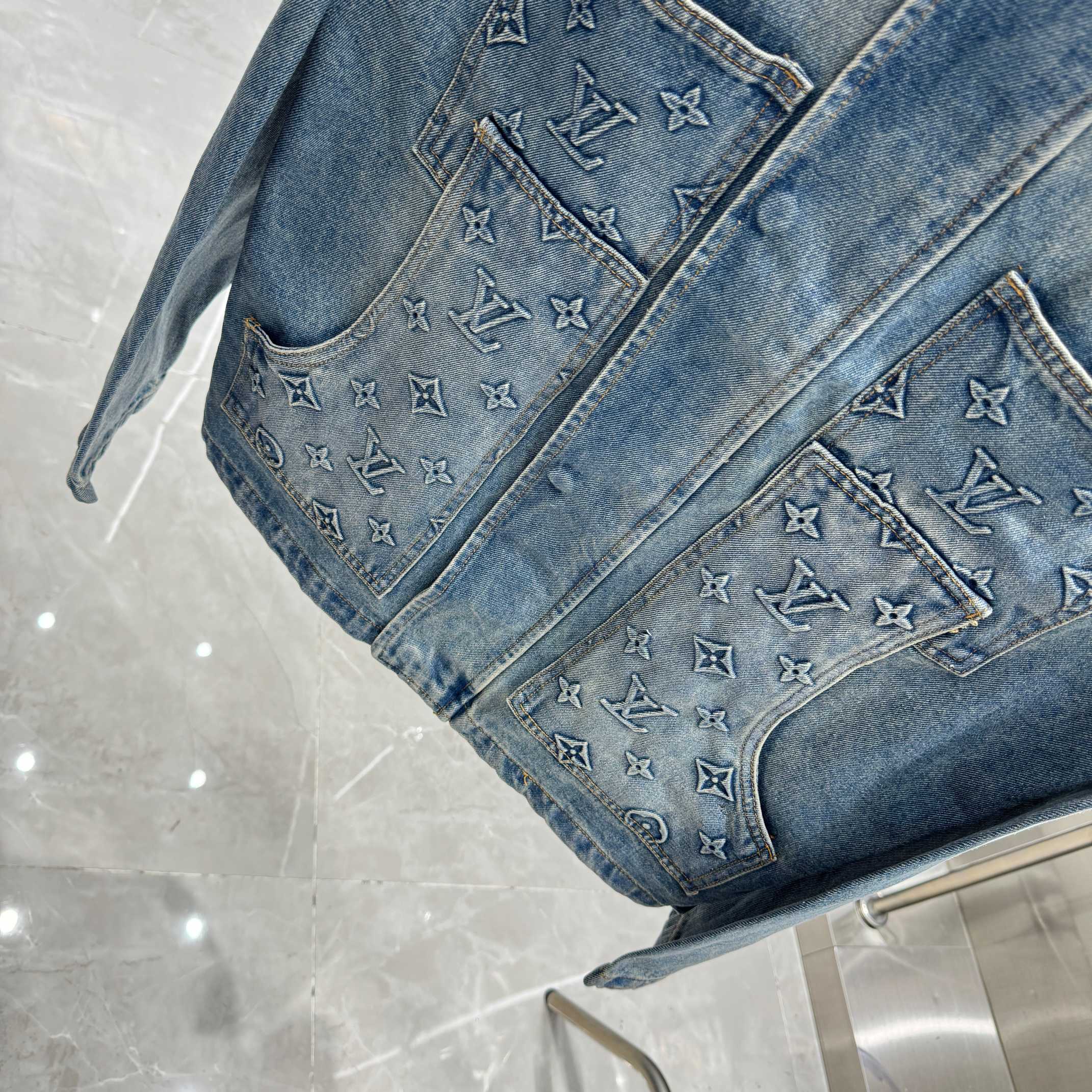 Cheap Louis Vuitton Thin Jackets For Men in 218941, $65 USD- [IB218941] - Replica Louis Vuitton Thin Jackets For Men