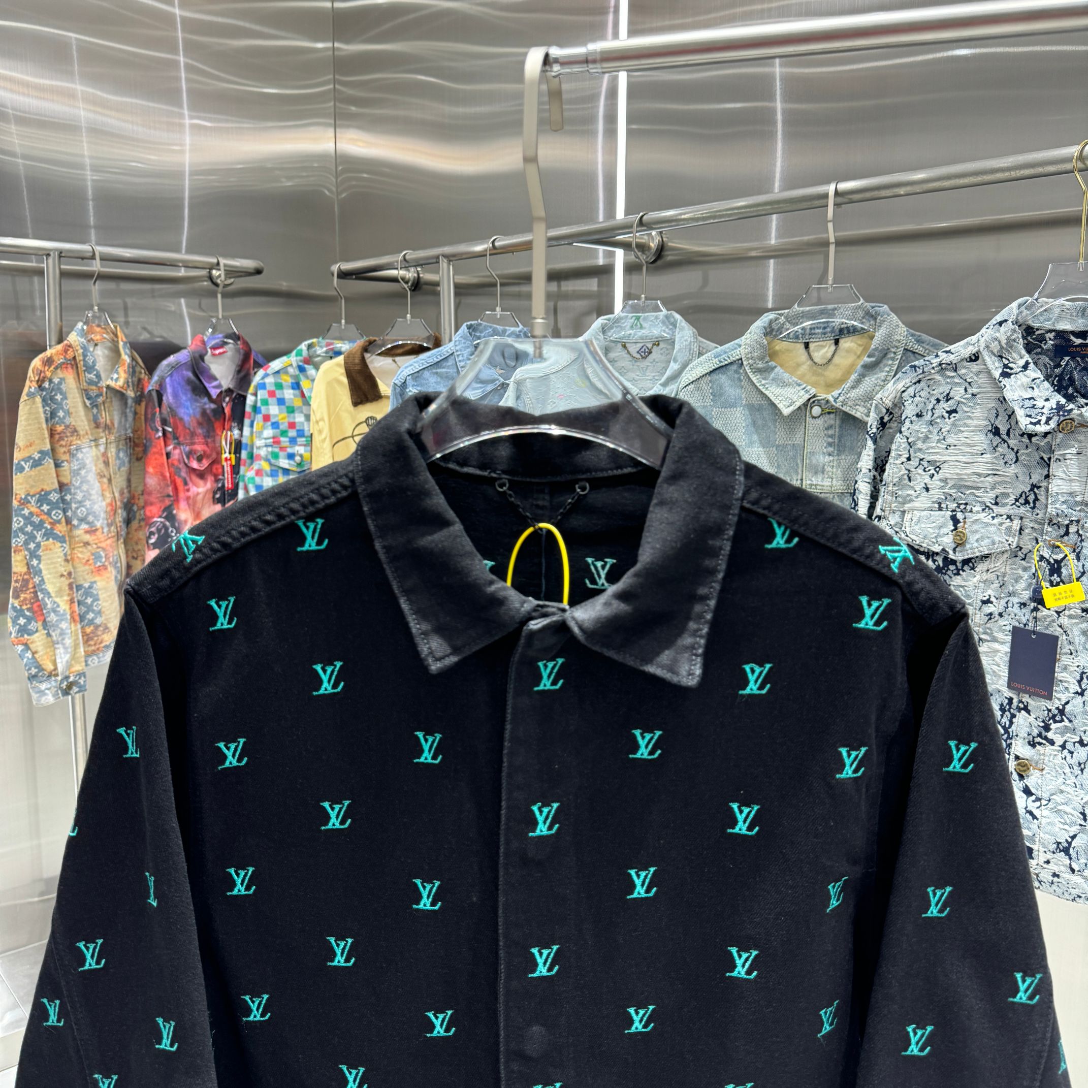 Cheap Louis Vuitton Thin Jackets For Men in 218943, $65 USD- [IB218943] - Replica Louis Vuitton Thin Jackets For Men