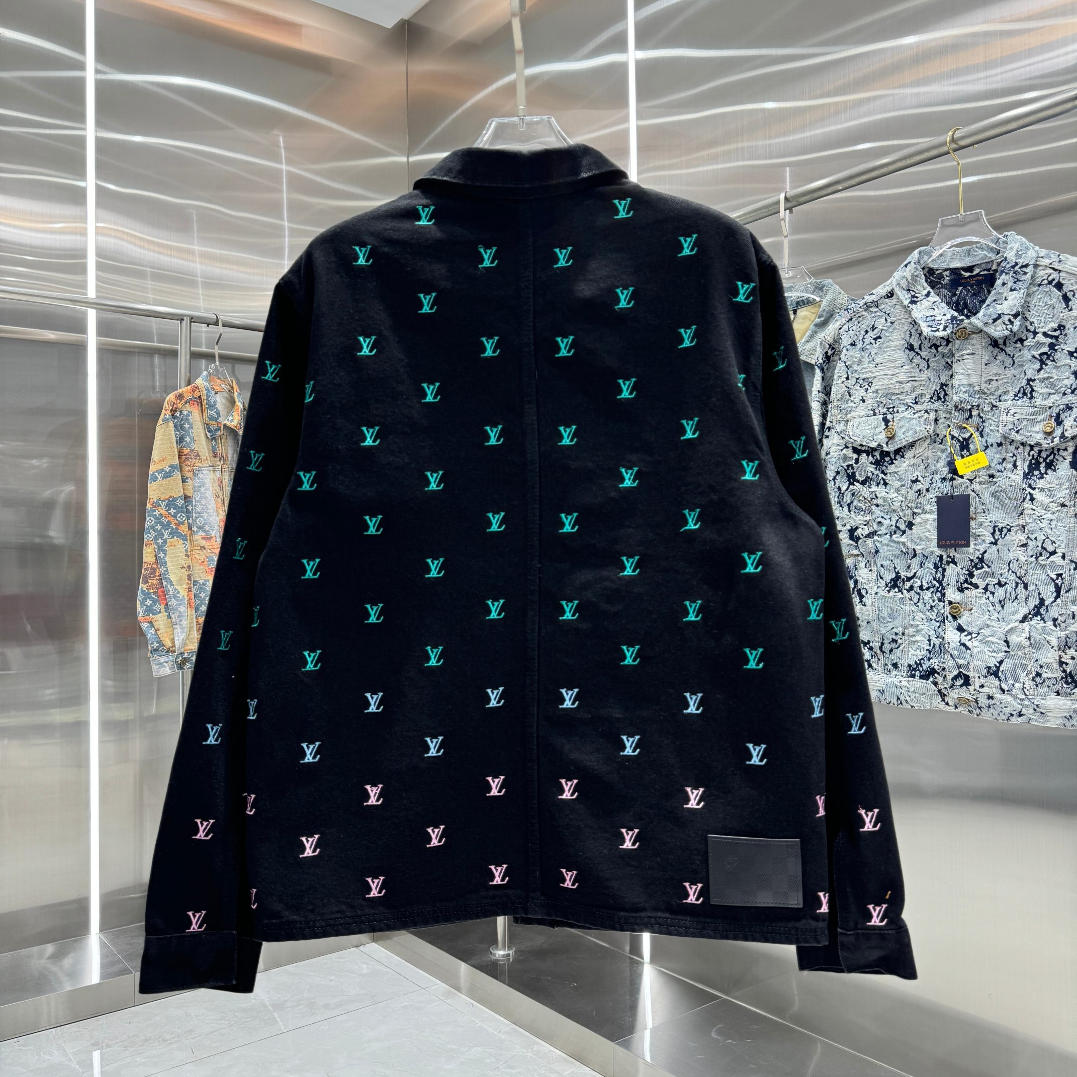 Cheap Louis Vuitton Thin Jackets For Men in 218943, $65 USD- [IB218943] - Replica Louis Vuitton Thin Jackets For Men