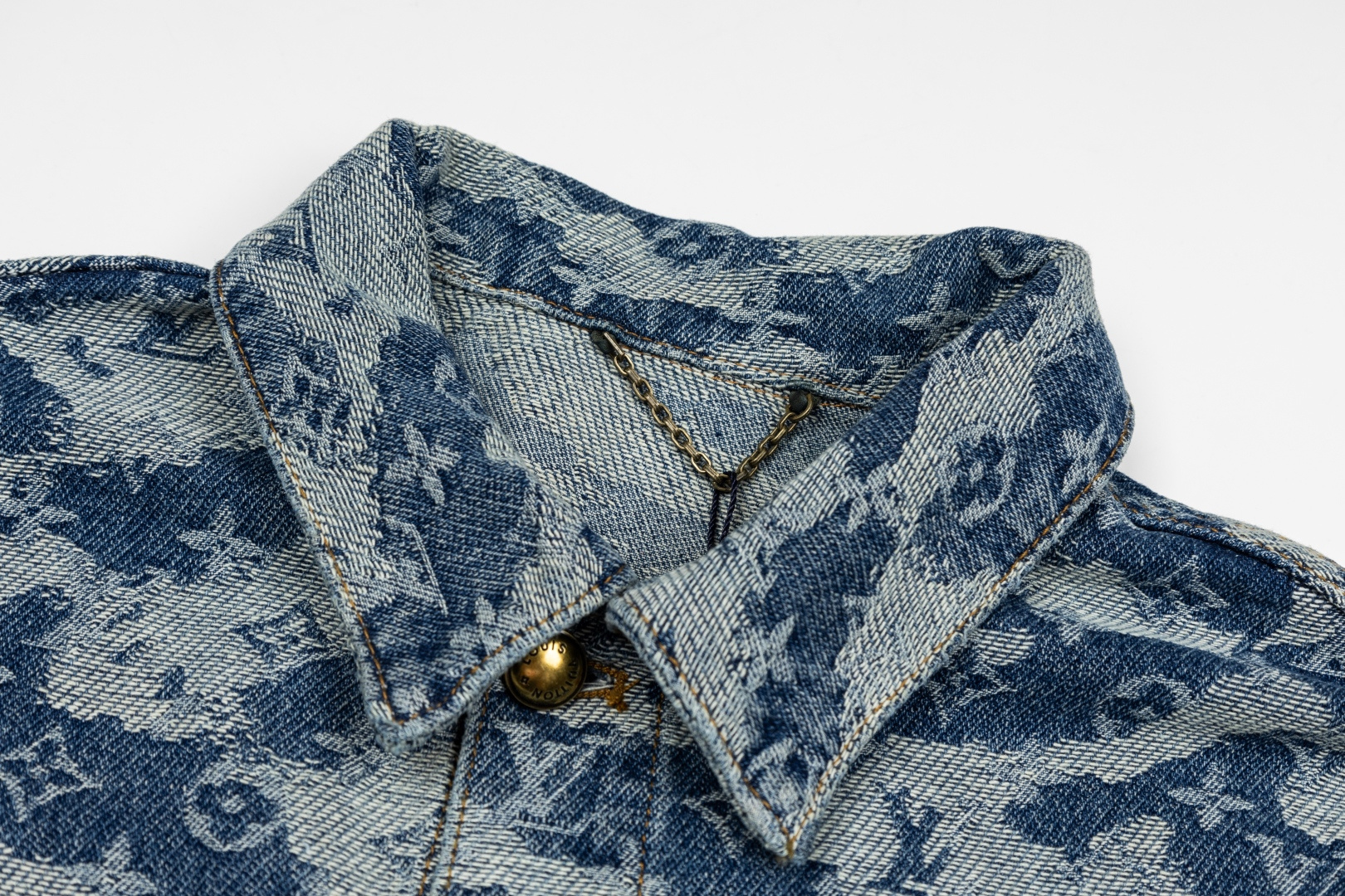 Cheap Louis Vuitton Thin Jackets For Men in 218944, $60 USD- [IB218944] - Replica Louis Vuitton Thin Jackets For Men