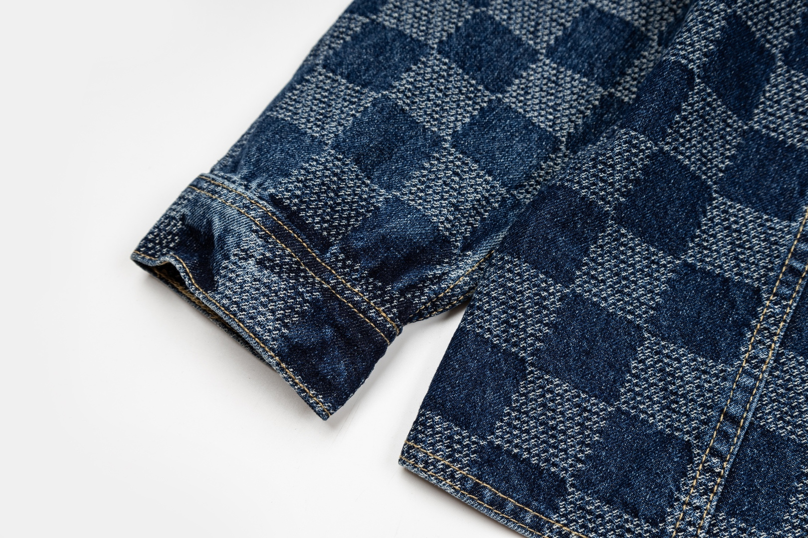 Cheap Louis Vuitton Thin Jackets For Men in 218945, $60 USD- [IB218945] - Replica Louis Vuitton Thin Jackets For Men