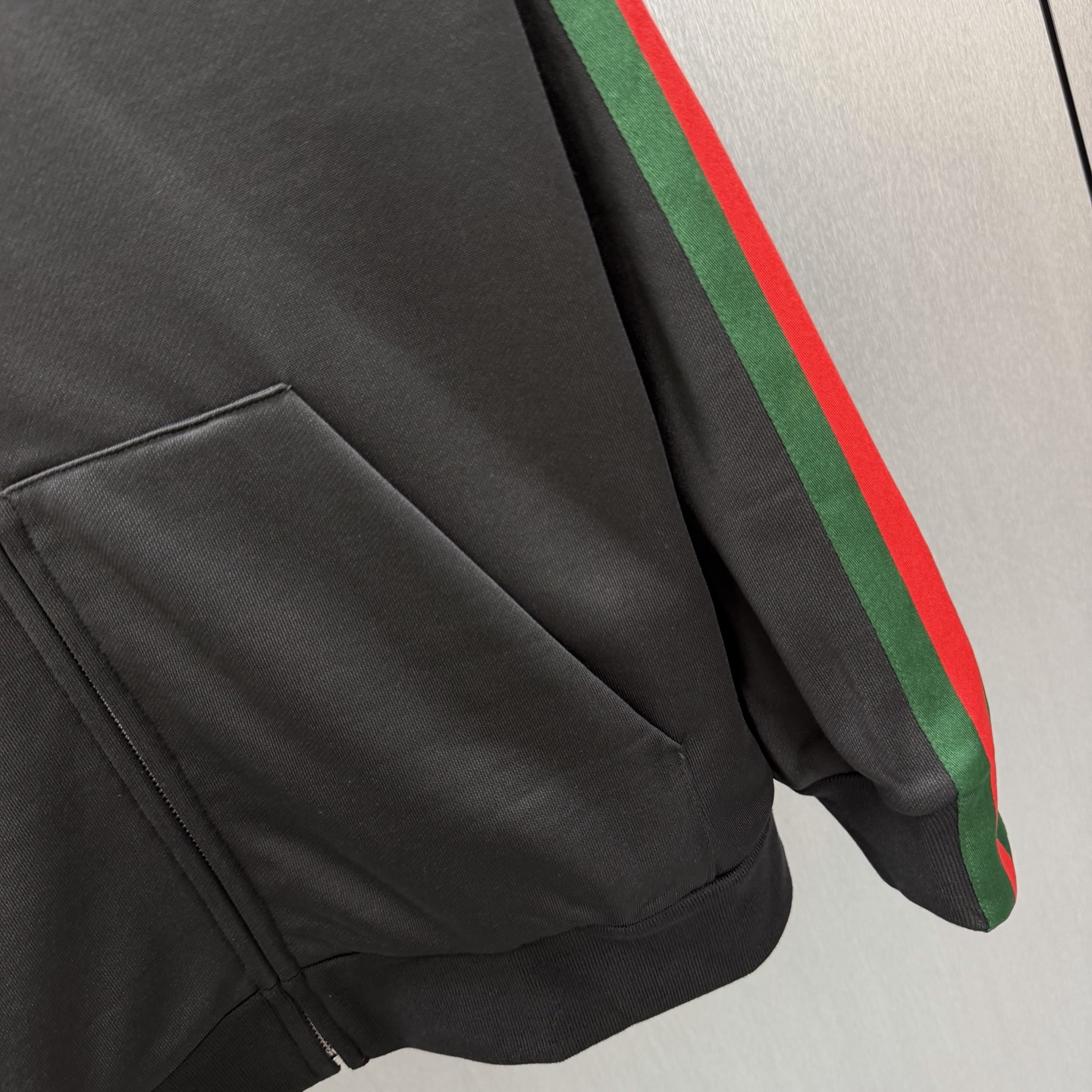 Cheap Gucci Thin Jackets For Men in 218970, $105 USD- [IB218970] - Replica Gucci Thin Jackets For Men