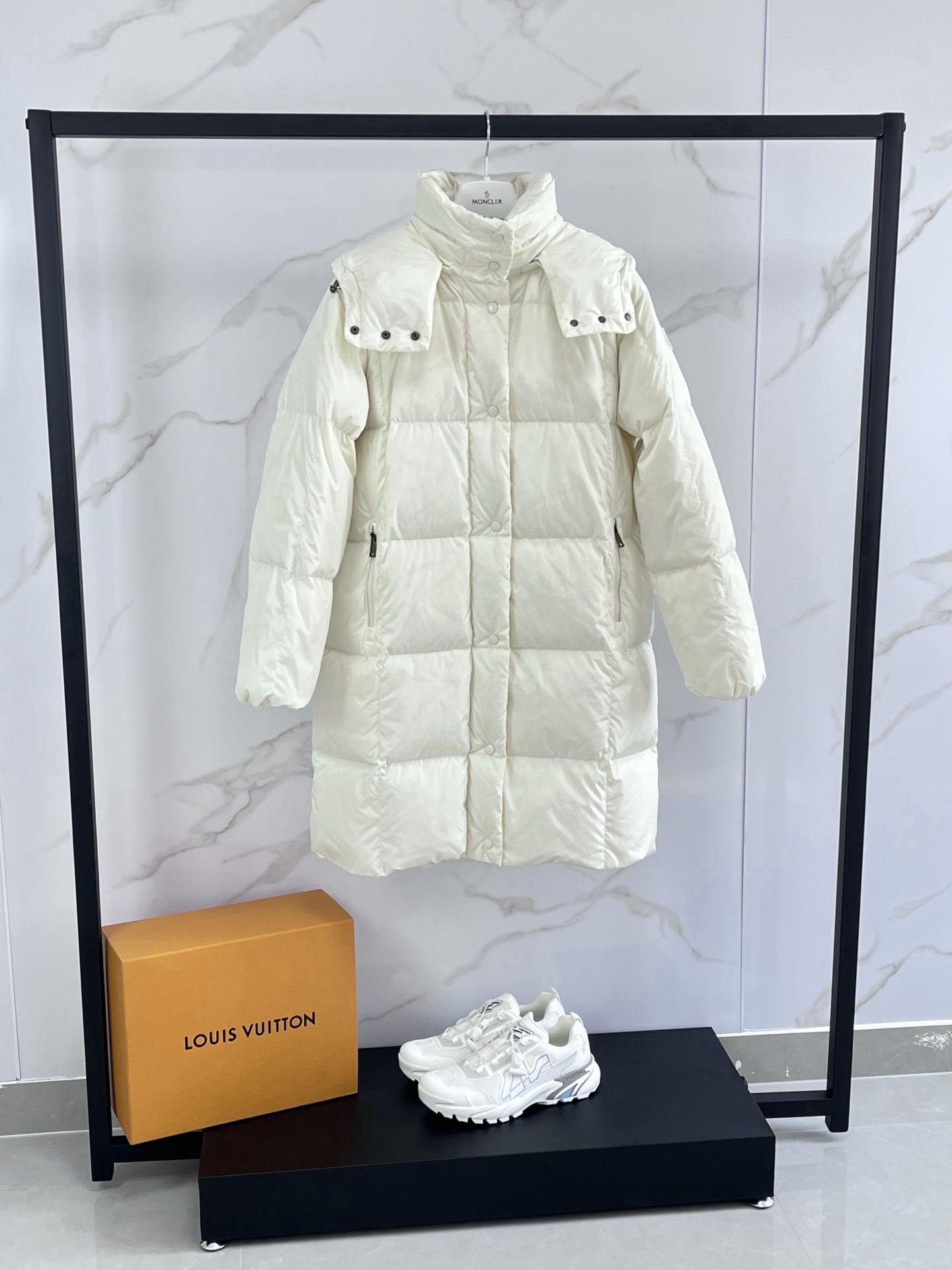 Cheap Moncle Thick Coats For Women in 219085, $150 USD- [IB219085] - Replica Moncle Thick Coats For Women
